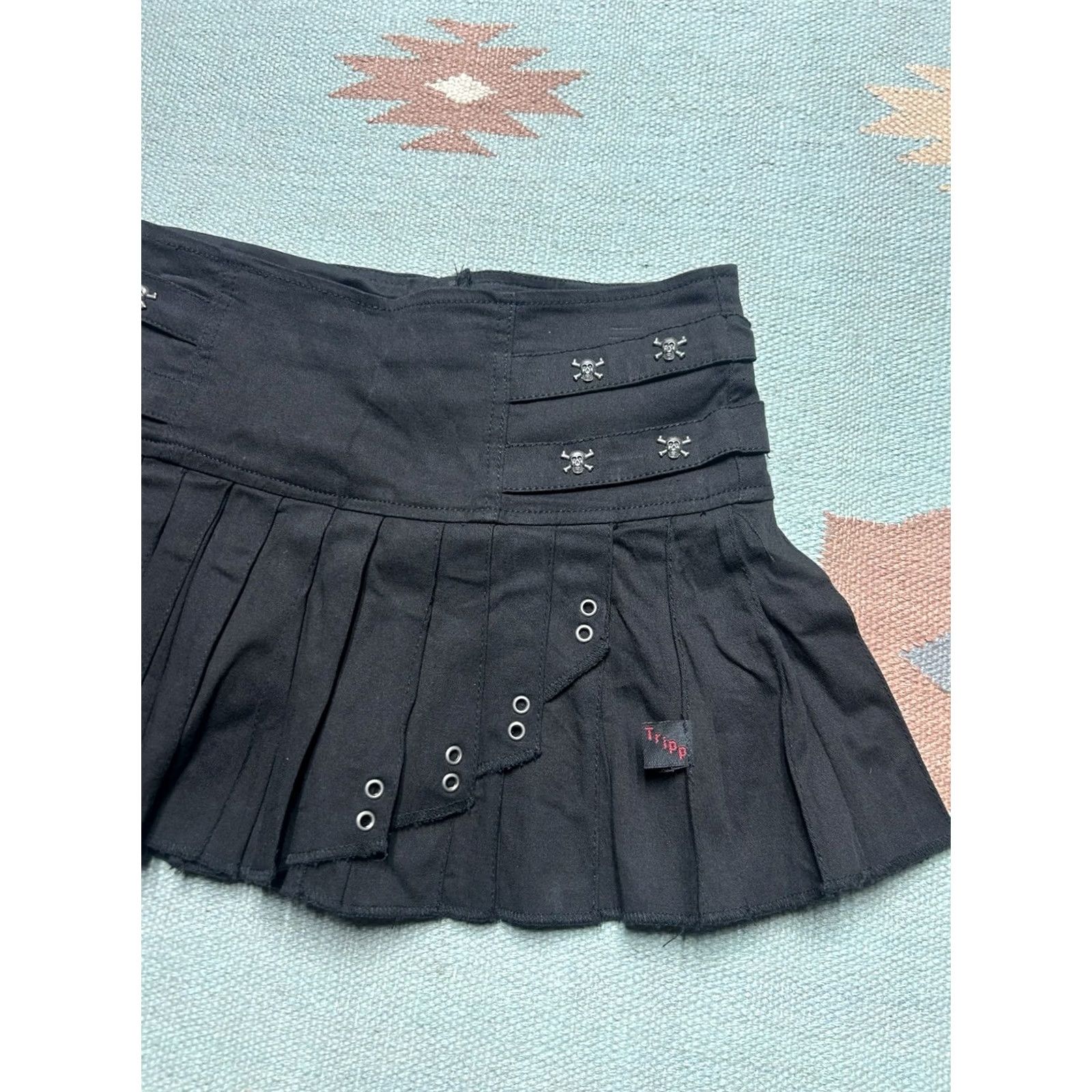 Tripp NYC VINTAGE Tripp NYC Black Pleated Mini Skirt Goth Punk Skulls Daang Goodman Small Skirt Womens XS? Size 28" / US 6 / IT 42 - 3 Thumbnail