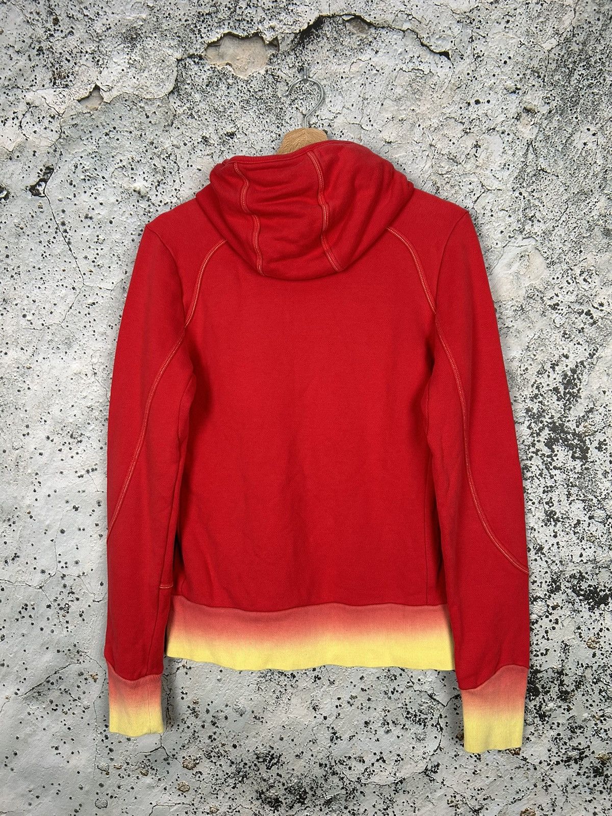 Nike Vintage Nike Red Hoodie Y2K Streetwear 00s Sportswear Size US M / EU 48-50 / 2 - 5 Thumbnail