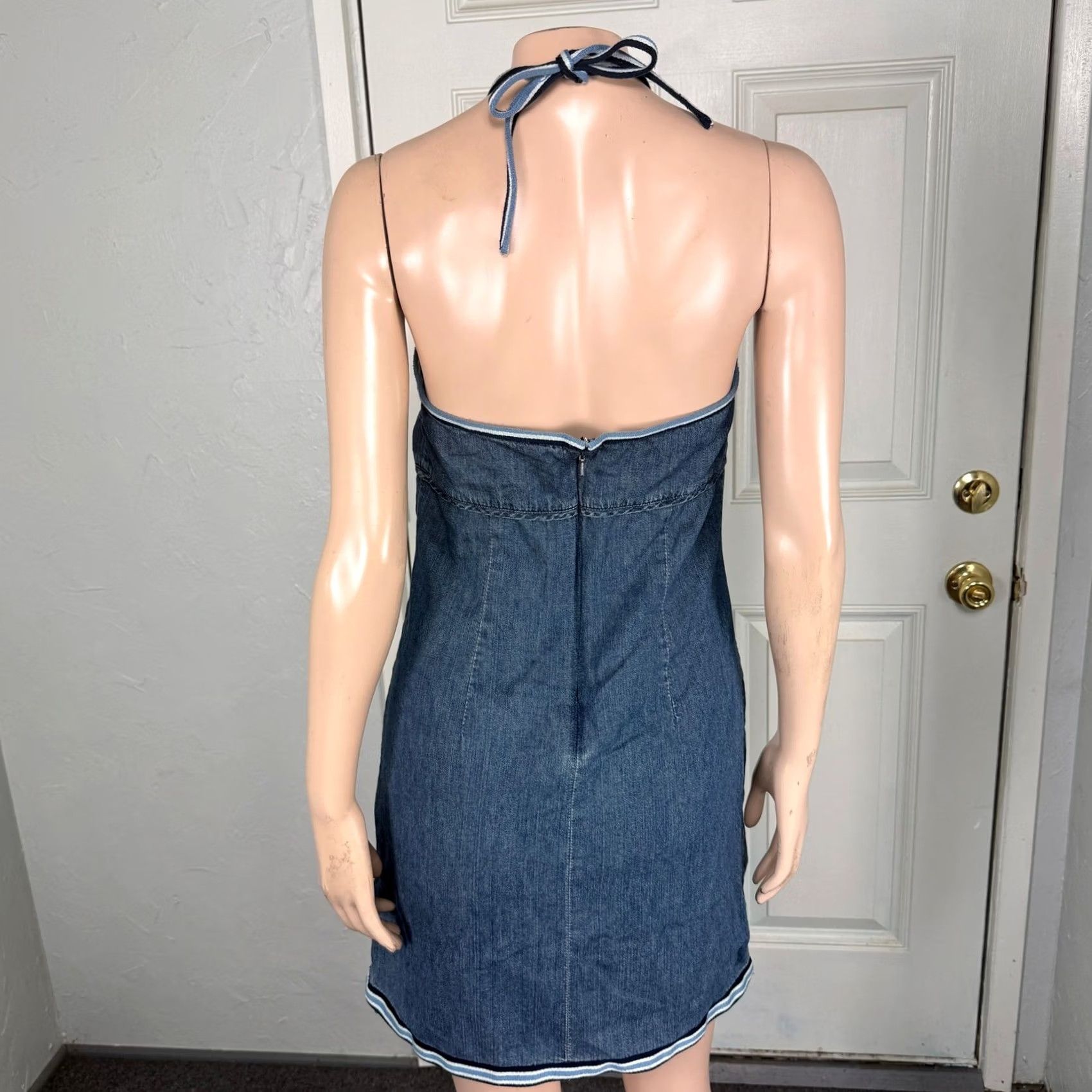Old Navy Vintage Old Navy Denim Halter Dress 4 Mini Tie Y2K Jean Cotton Q3-13 Size 27" / US 4 / IT 40 - 5 Thumbnail