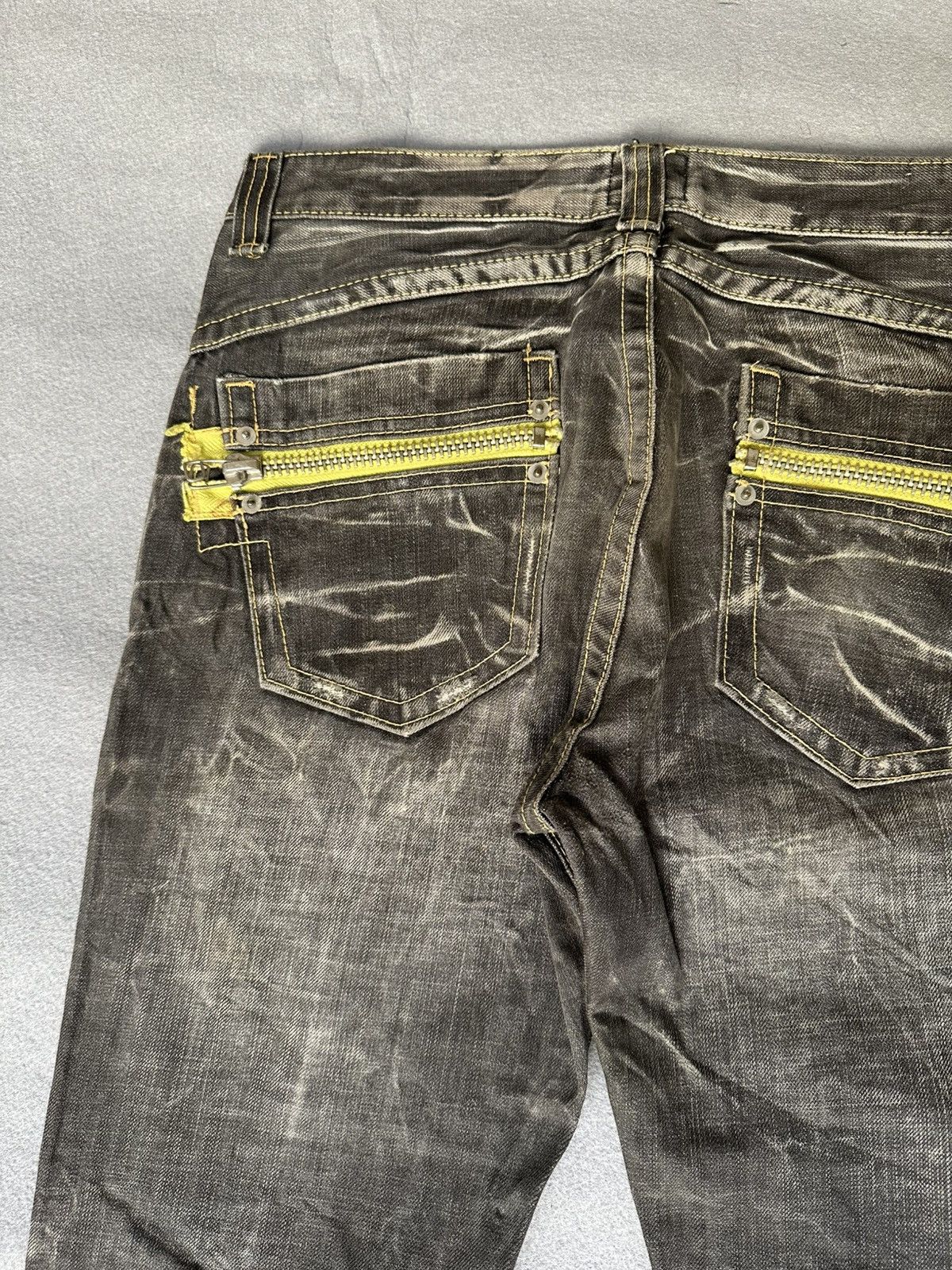 Japanese Brand FLARE Slim Ozz Pinball Distressed Denim Size US 30 / EU 46 - 12 Thumbnail