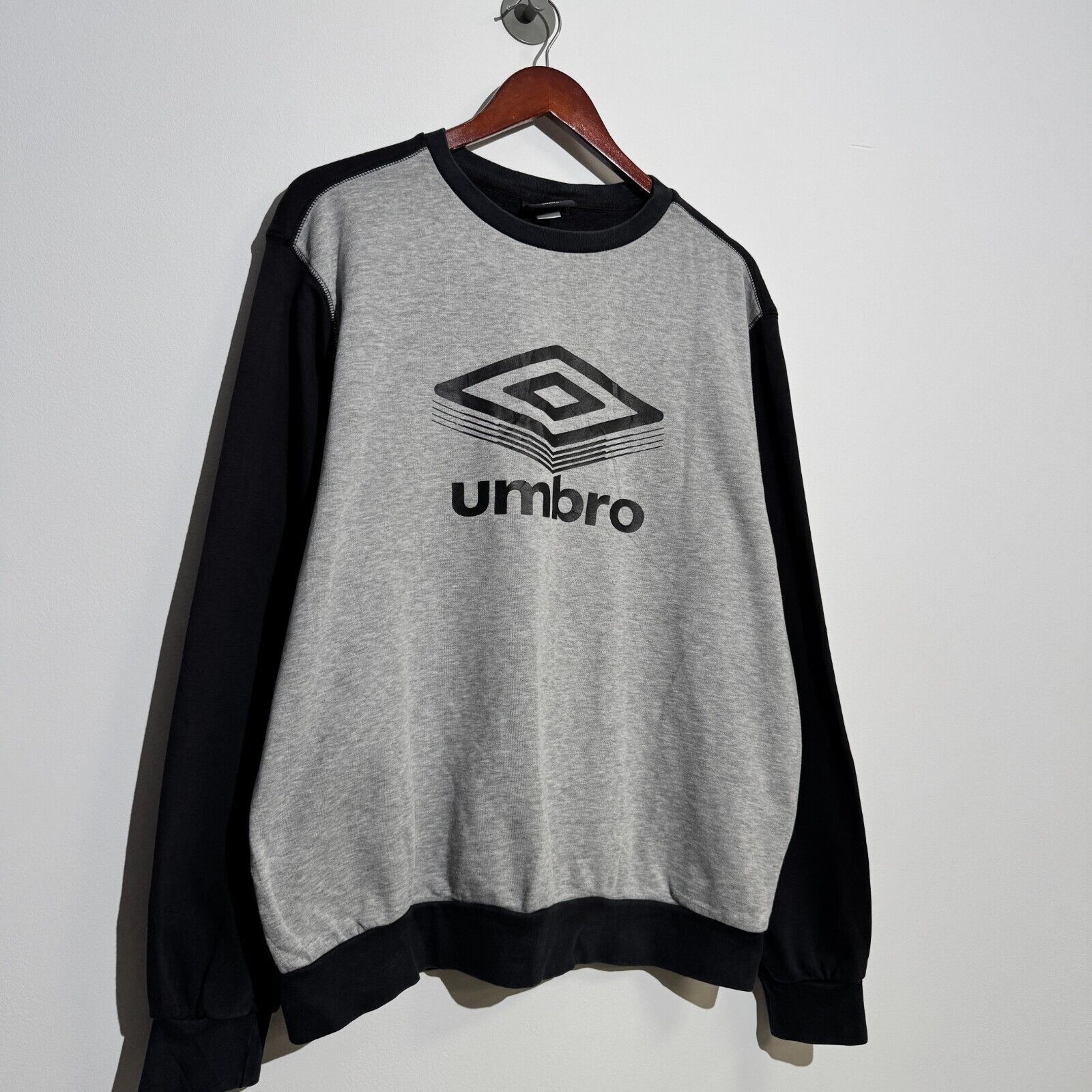 Umbro × Vintage Vintage Umbro Unisex Gray Black Cotton Crewneck Size L 90s Size US L / EU 52-54 / 3 - 2 Thumbnail