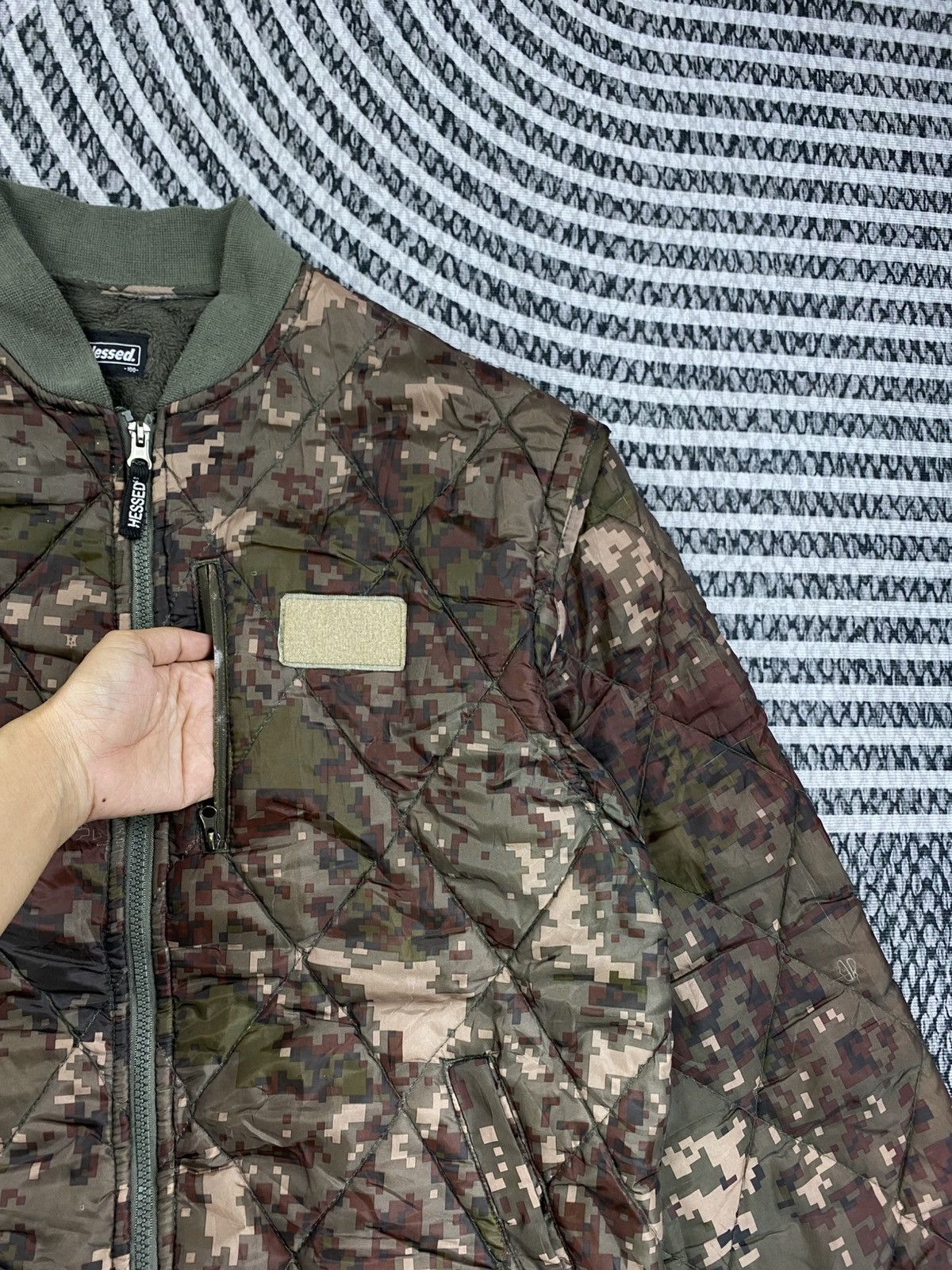 Japanese Brand Vintage Hessed Army Camo Rare Puffer Zipper Jacket Size US M / EU 48-50 / 2 - 7 Thumbnail
