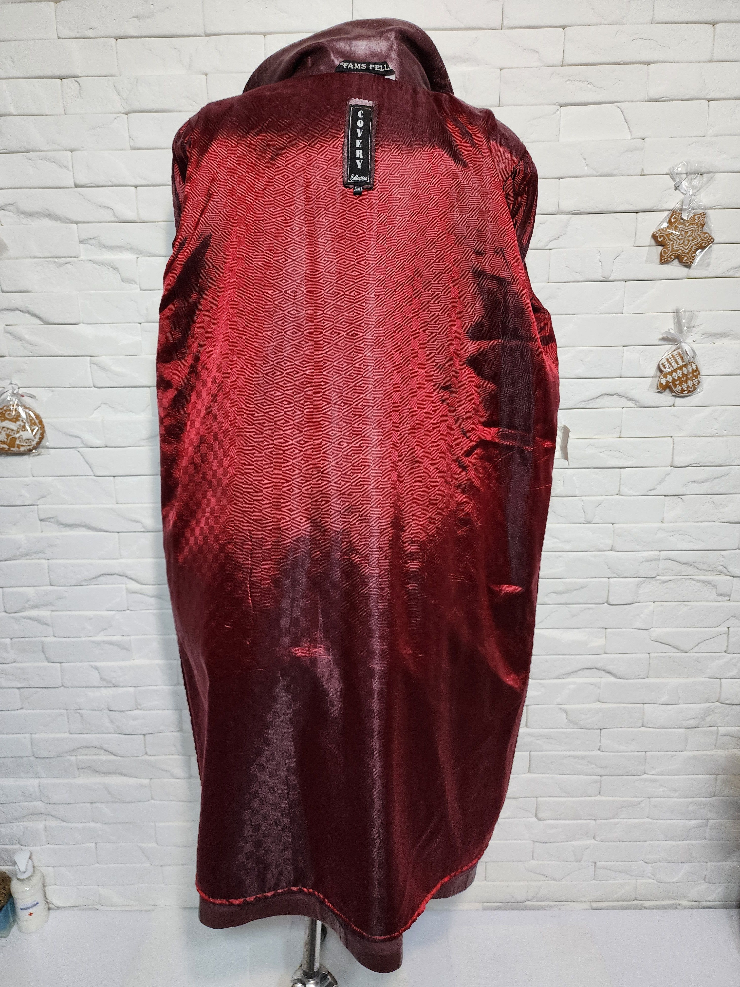 Uniqlo Burgundy Leather Raincoat: Women's Long Leather Jacket Size 3XL / US 20-22 - 7 Thumbnail