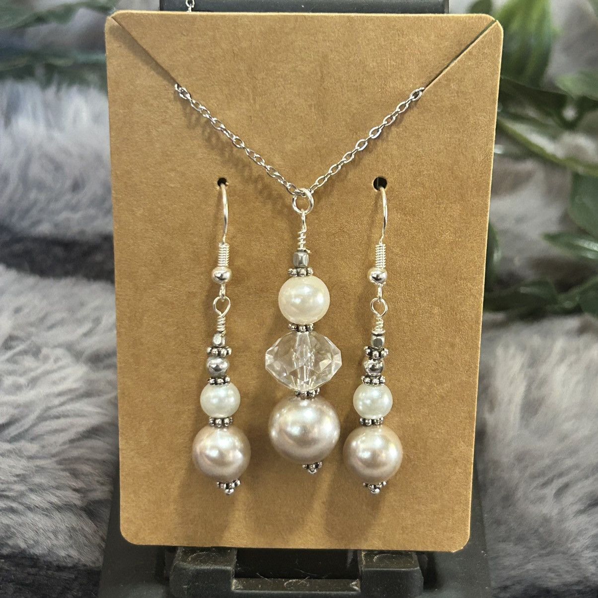 Handmade Handcrafted elegant pearl faceted crystal necklace set Size ONE SIZE - 2 Thumbnail