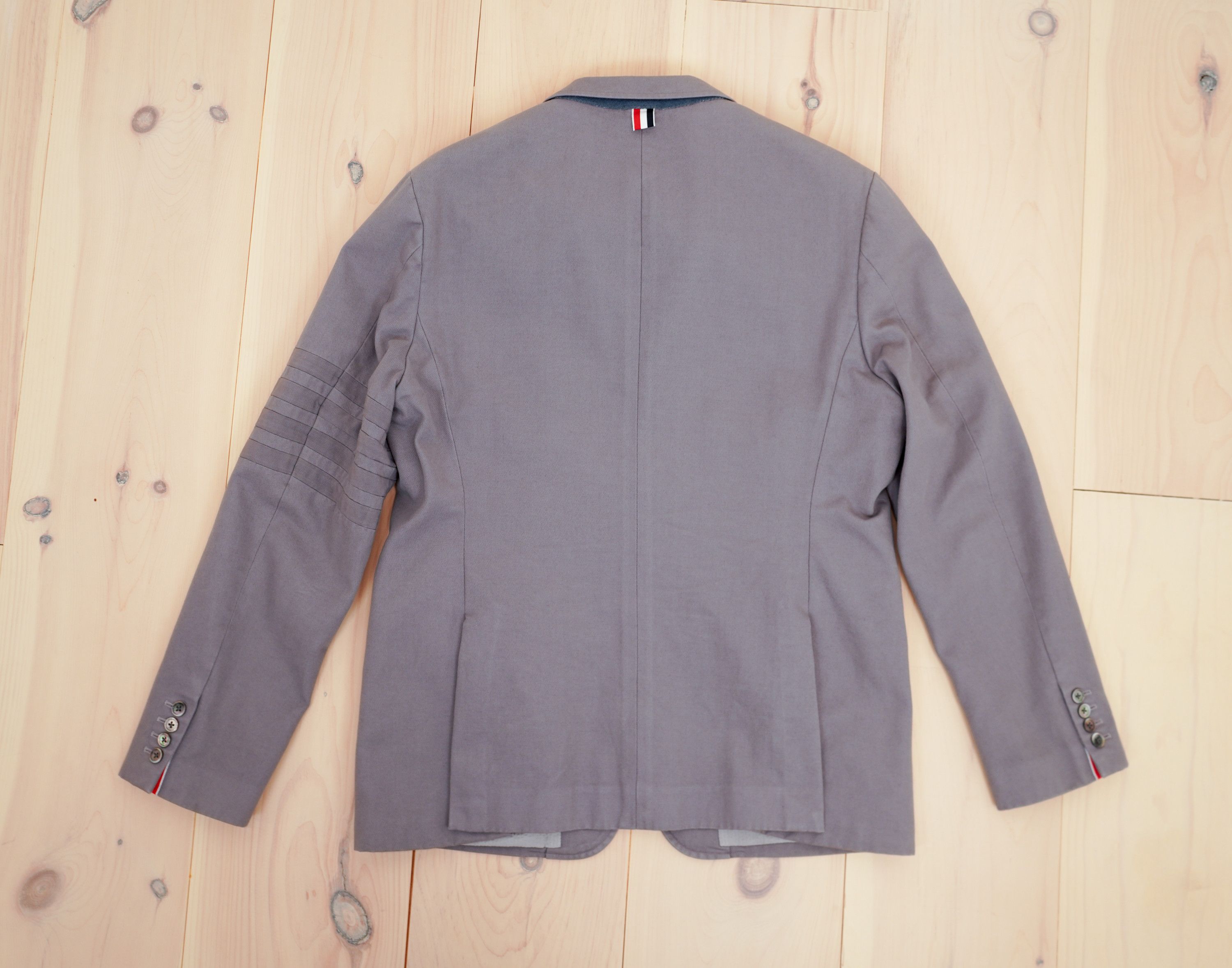 Thom Browne Thom Browne Tonal Grey 4-Bar Blazer Size US XL / EU 56 / 4 - 4 Thumbnail