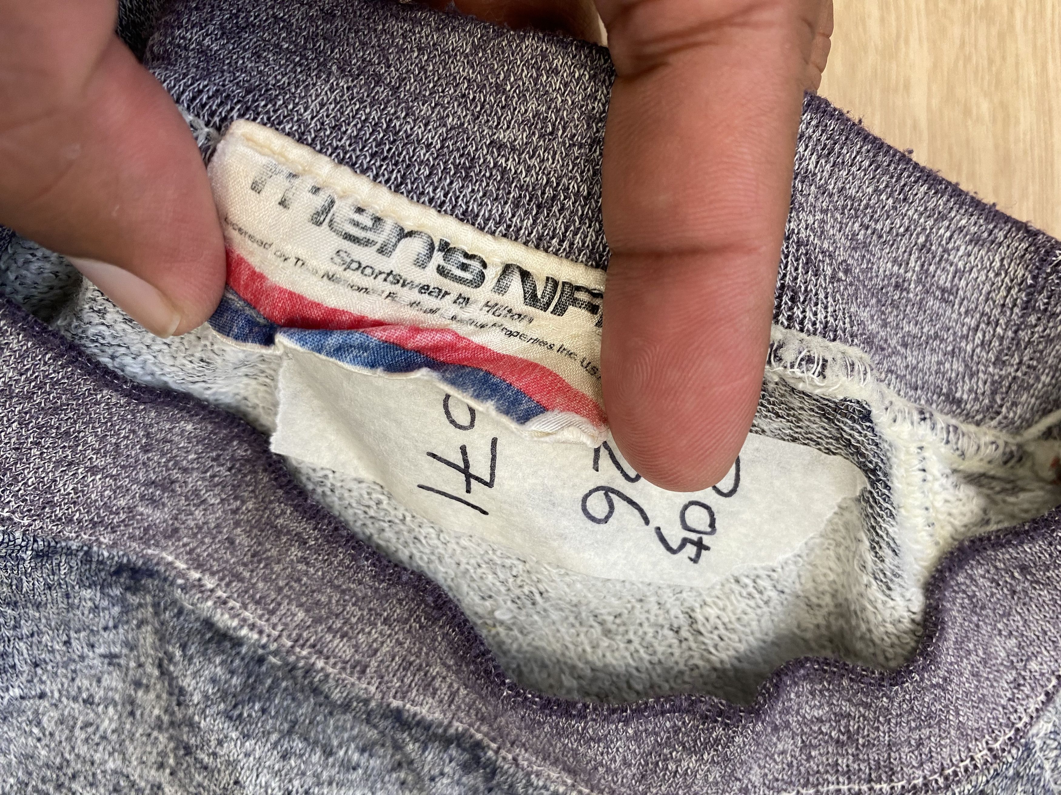 NFL men NFL sportwear siz eM sweatshirt distressed Size US M / EU 48-50 / 2 - 6 Thumbnail