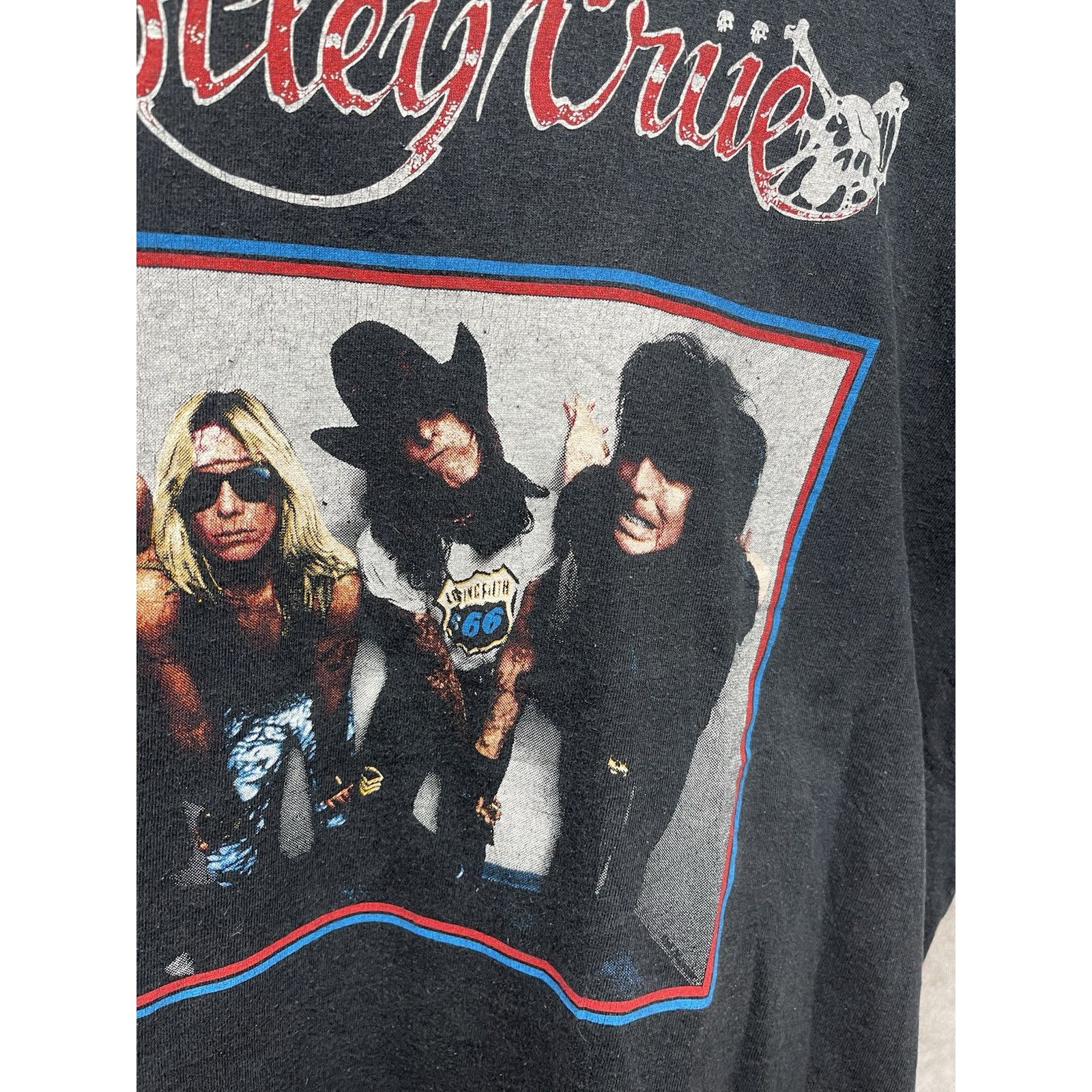 Fruit Of The Loom True 90s Vintage Motley Crue Double Sided ‘Bad Boys Of Rock Size US XL / EU 56 / 4 - 8 Thumbnail