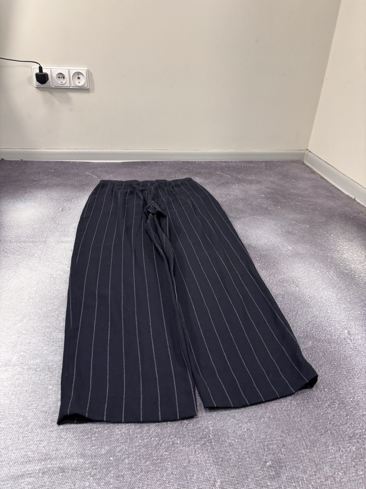 Armani Collezioni Armani Collezioni Women’s Navy Blue Striped Wool Pants Size 32" / US 10 / IT 46 - 13 Thumbnail