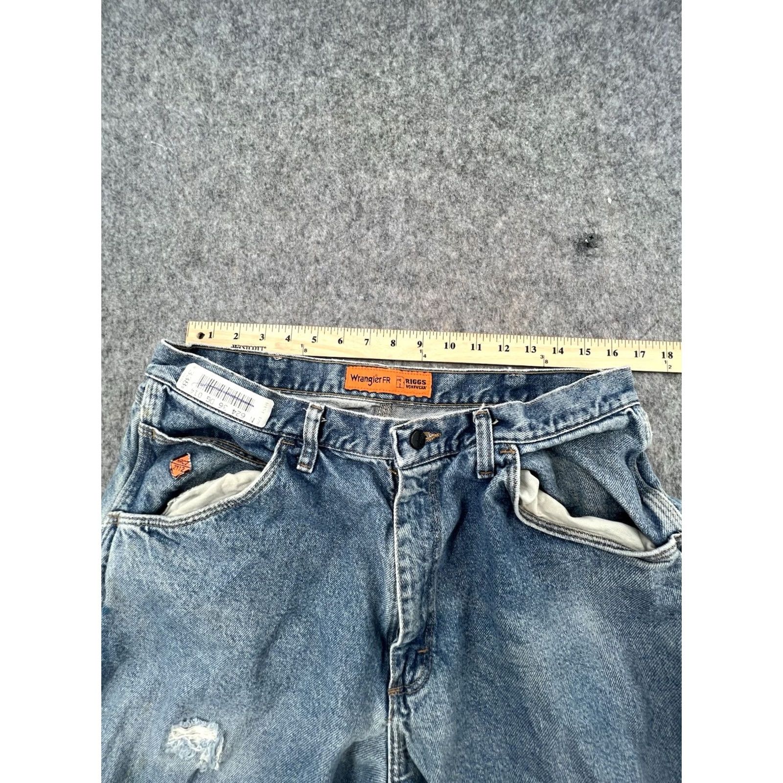 Wrangler Wrangler Flame Resistant FR Jeans Men's Relaxed Work Blue 36x32 Denim 5-Pocket Straight Vintage No N/A Size US 36 / EU 52 - 4 Thumbnail