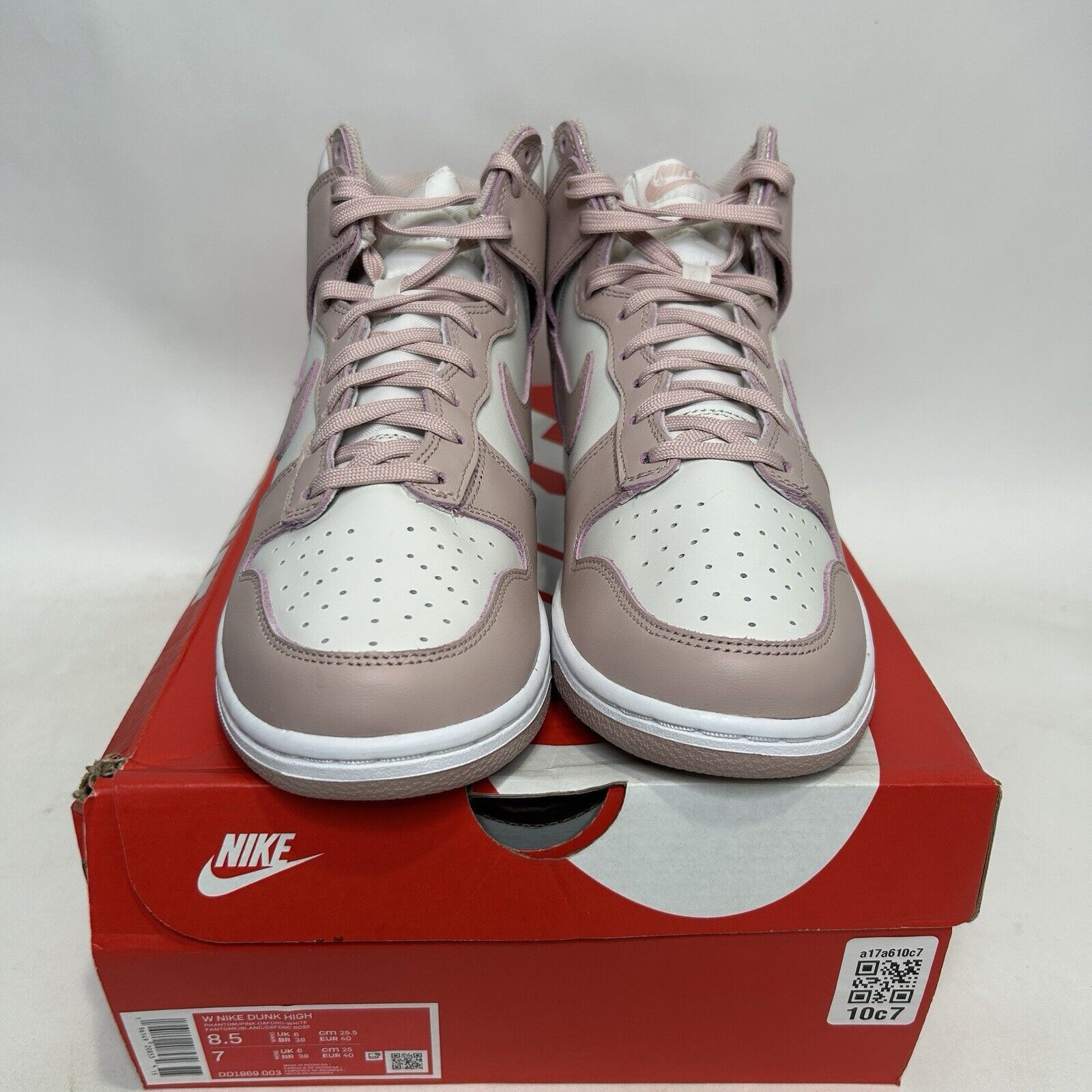 Nike Nike Dunk High WMNS “Pink Oxford” 2024 Size US 8.5 / IT 38.5 - 2 Thumbnail