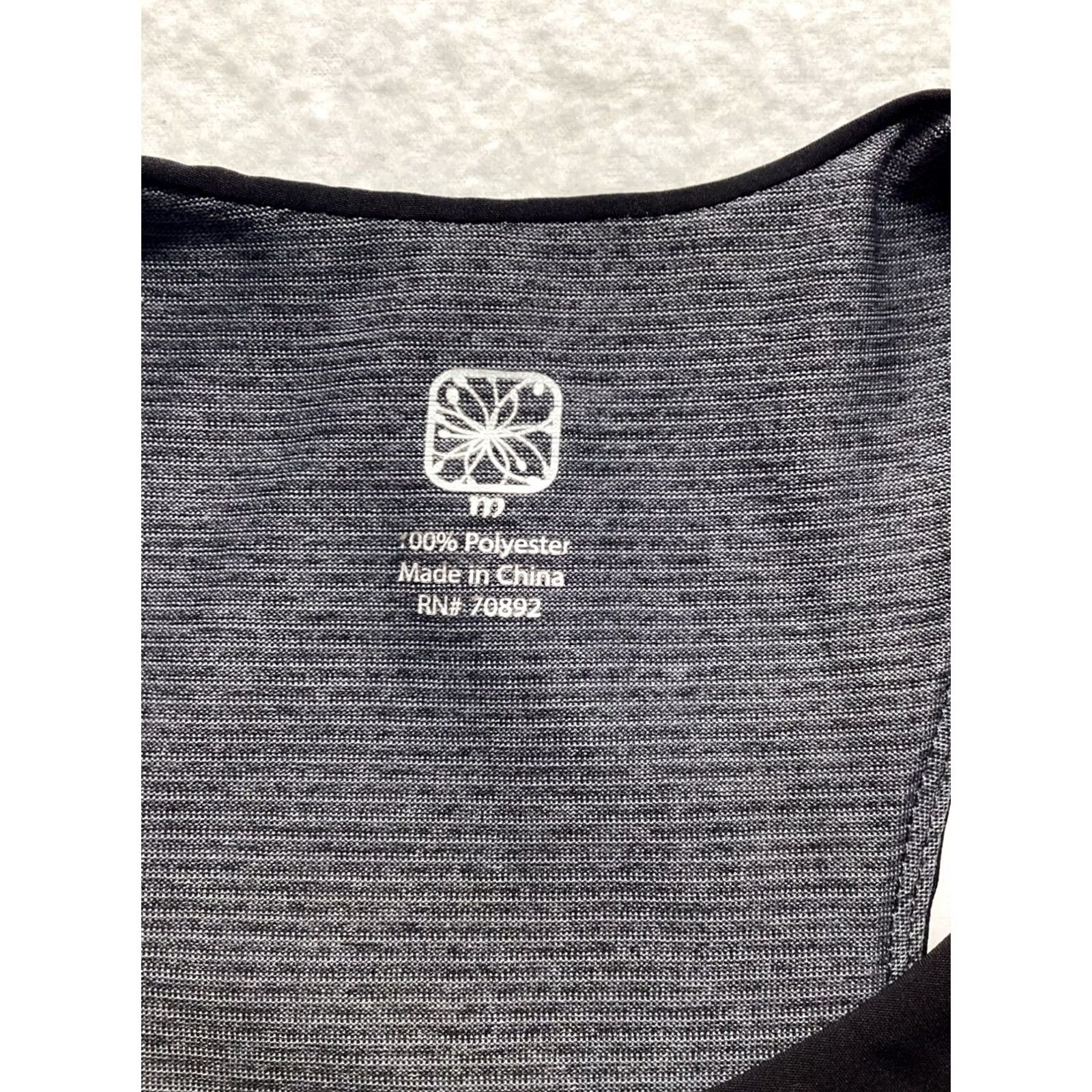 Vintage Marika Open Back Athletic Tank Top Womens Medium Grey and Black Open Back 100% Polyester Athletic Activewear Shirt Size M / US 6-8 / IT 42-44 - 4 Thumbnail