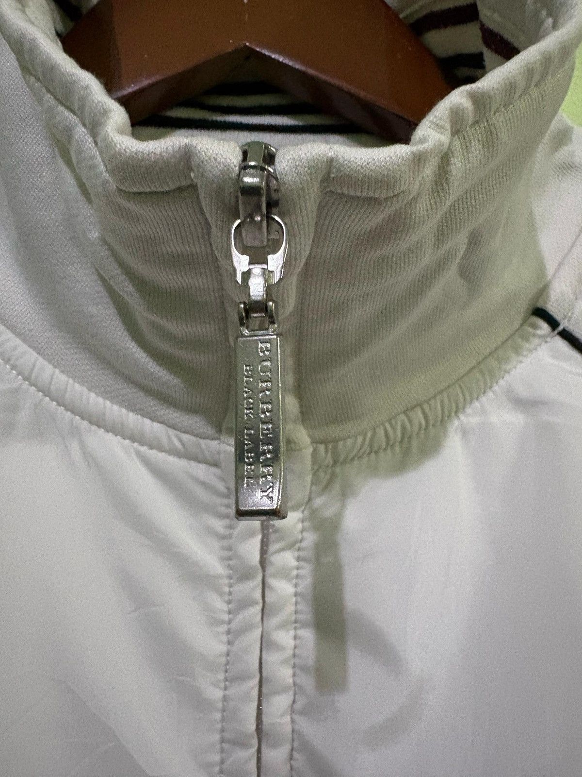 Burberry Burberry Track Top Jacket Design Small Logo Design Size US S / EU 44-46 / 1 - 11 Thumbnail