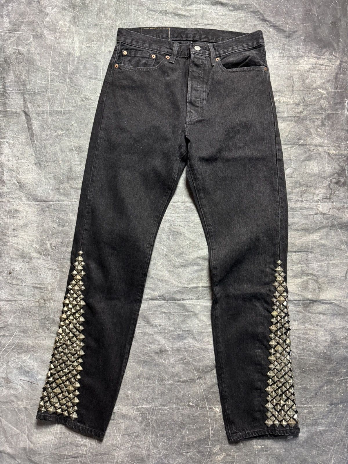 DENIM TEARS × Levi's Denim Tears Levis Rocker Studded Jeans in Black Size US 31 - 1 Thumbnail
