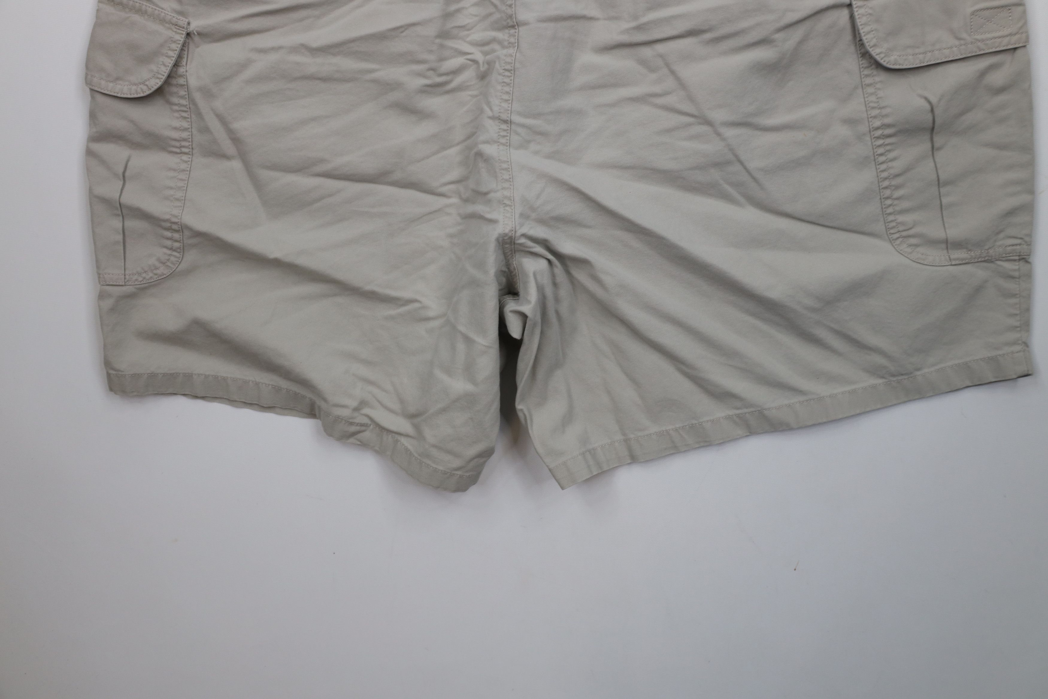 Columbia × Vintage Vintage Columbia Spell Out Above Knee Cargo Shorts Cotton Size US 42 / EU 58 - 12 Thumbnail