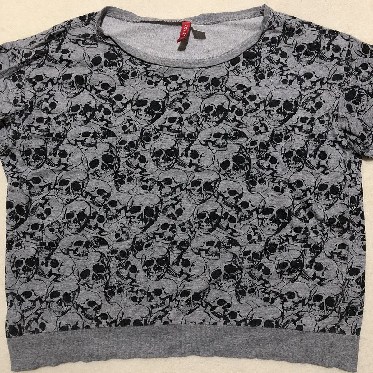 H&M H&M Skull Full Print Sweatshirt Size M / US 6-8 / IT 42-44 - 2 Thumbnail