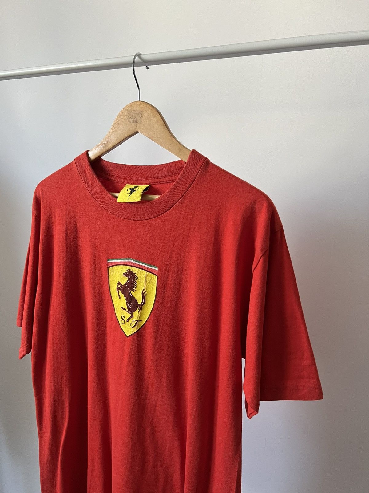 Ferrari Y2K Ferrari Shell Formula 1 Racing Red T-shirt Tee Size US M / EU 48-50 / 2 - 5 Thumbnail
