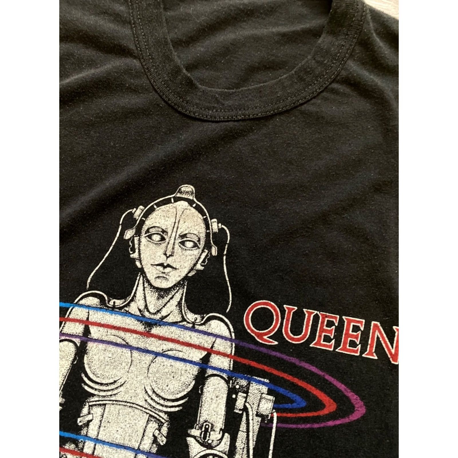 Vintage VINTAGE Queen European Concert Tour Black T-shirt Mens L XL Black Music Band Rock T-Shirt 1984 9/10 Size US L / EU 52-54 / 3 - 4 Thumbnail