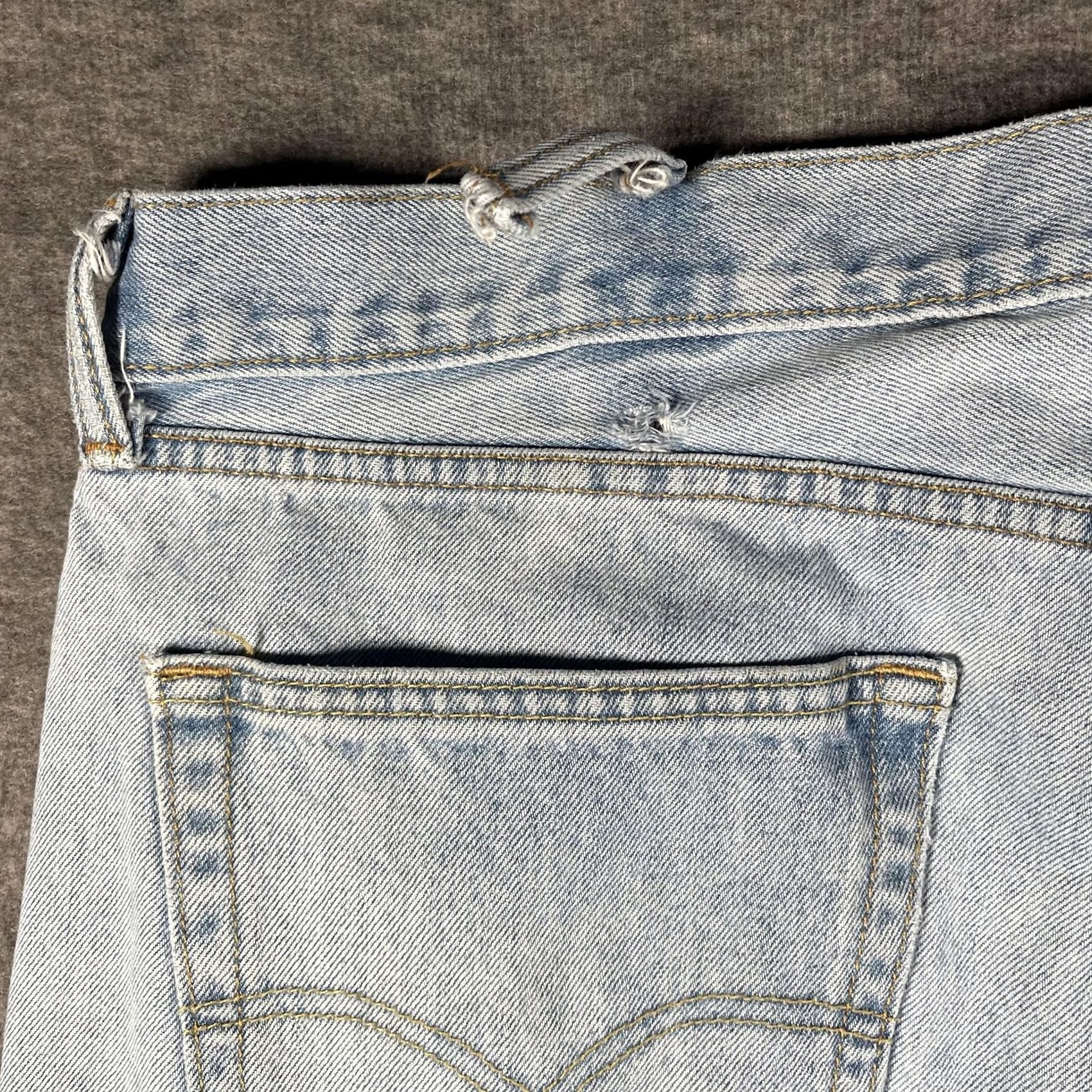 Levi's Levi's 505 Jeans Mens 41x30 Light Wash Blue Straight Regular Fit Denim Jeans Size US 42 / EU 58 - 6 Thumbnail