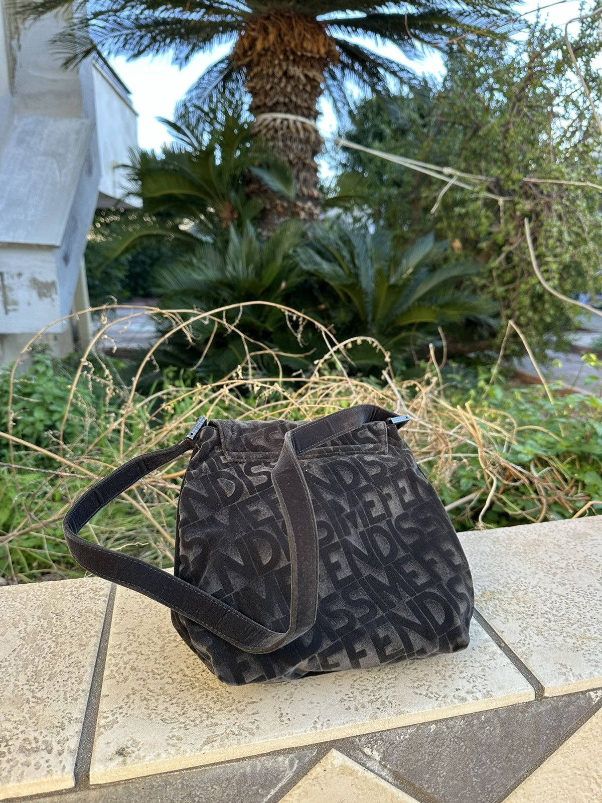 Fendi Fendissime Fendi Monogram Bag Black Size ONE SIZE - 1 Thumbnail