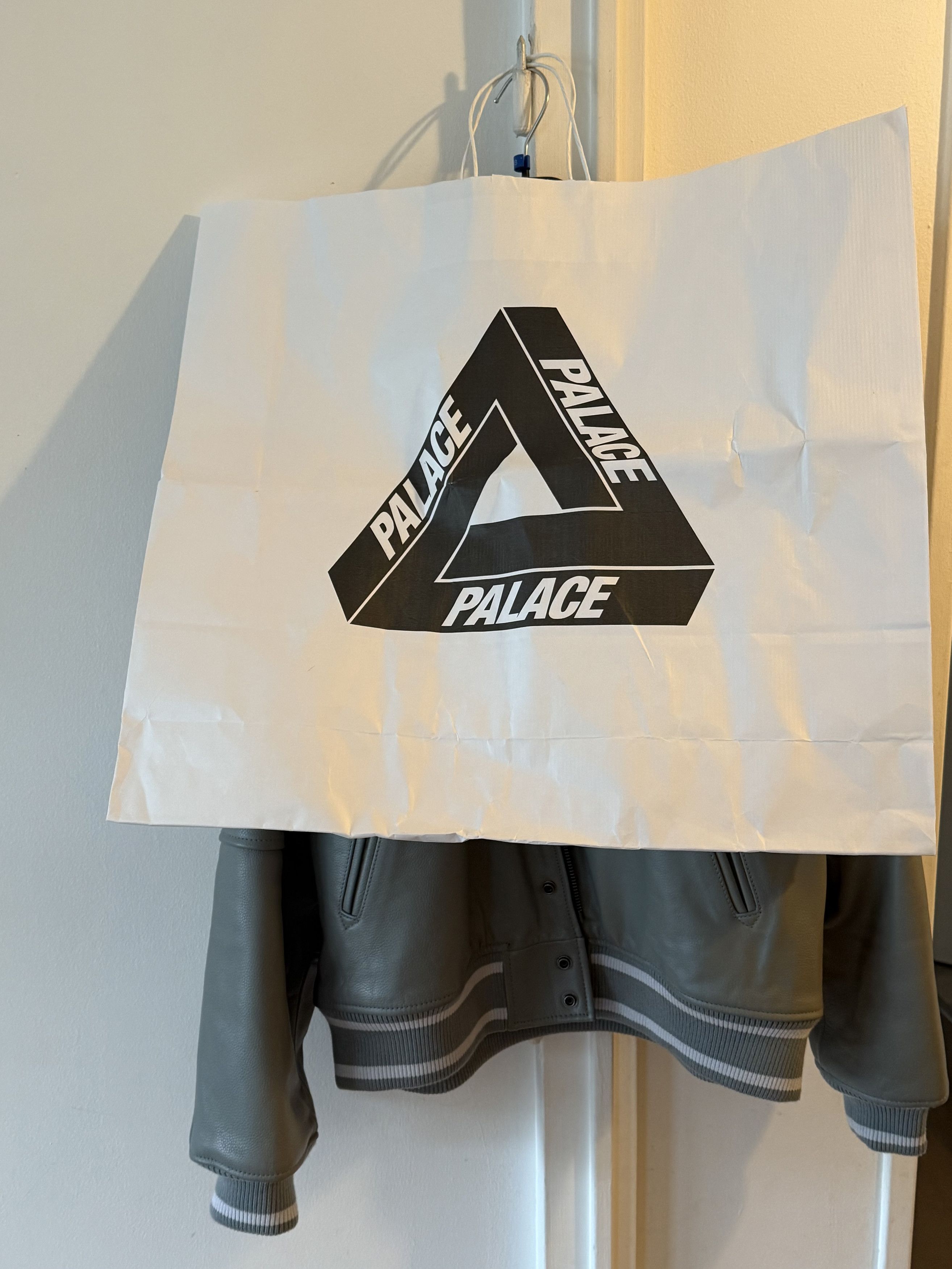 Avirex × Palace Leather jacket Avirex x Palace 2024 Size US M / EU 48-50 / 2 - 4 Thumbnail
