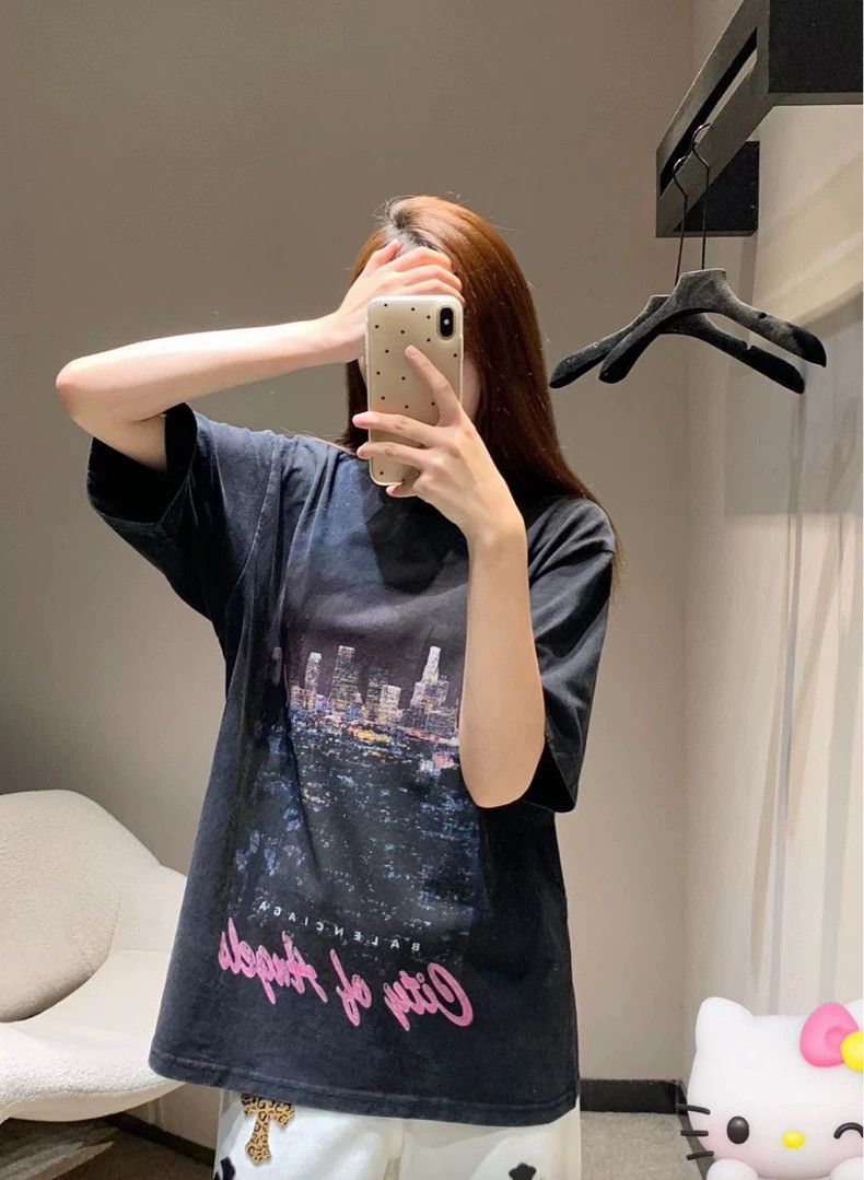 Balenciaga Balenciaga Los Angeles Night Scene Old Printed Logo Short Size US S / EU 44-46 / 1 - 8 Thumbnail