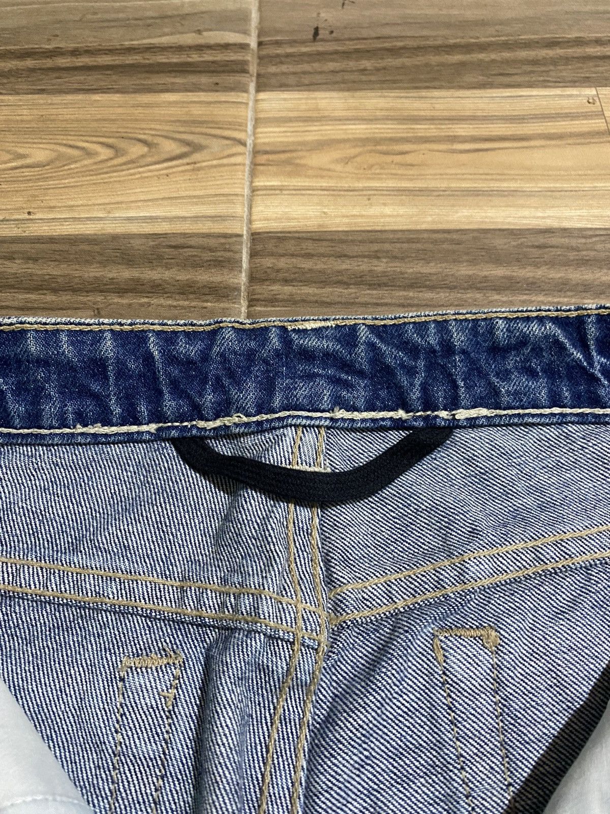 Helmut Lang HELMUT LANG HIGH RISE CROP SLIM LIGHT JACKHAMMER WASH JEANS Size 26" / US 2 / IT 38 - 6 Thumbnail
