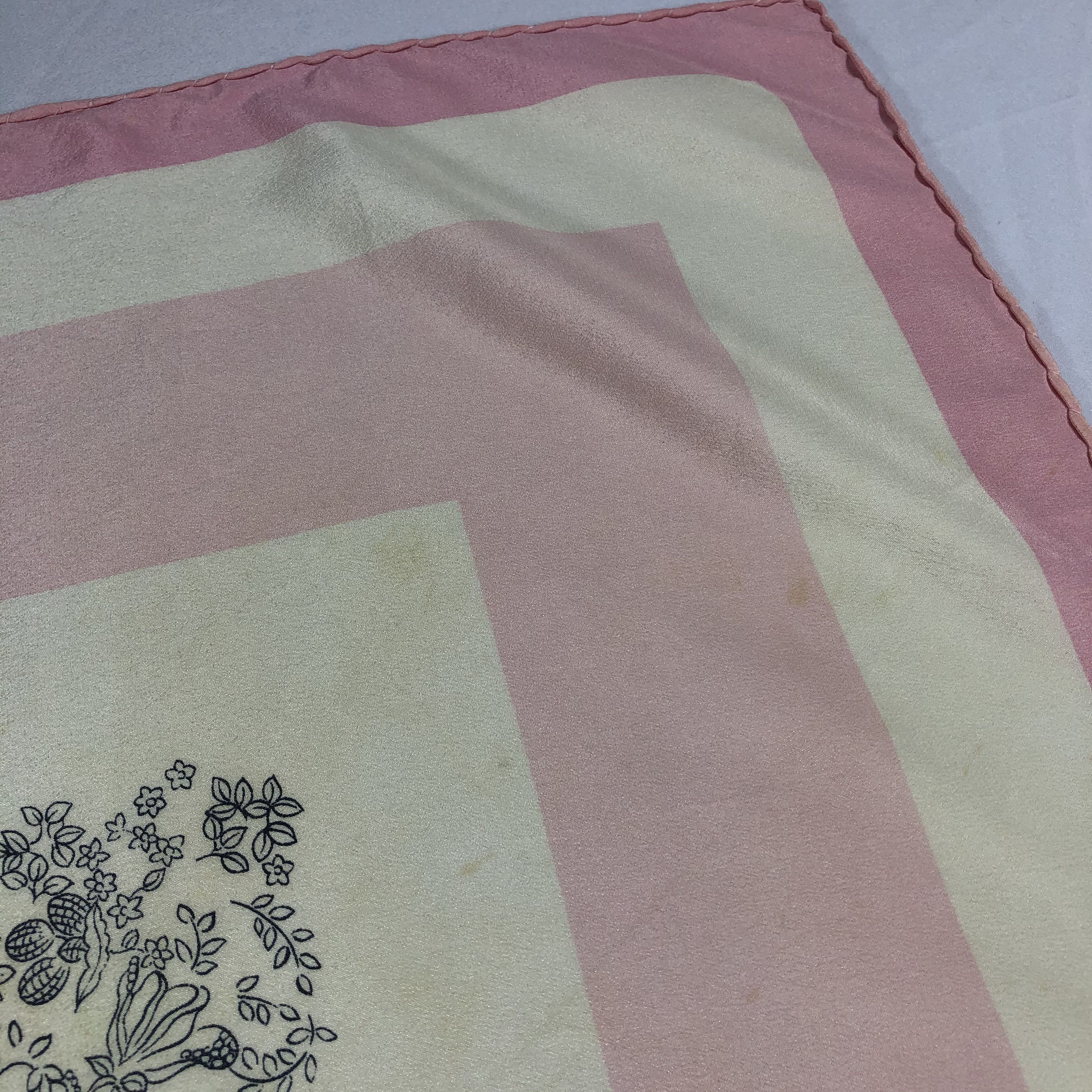 Nina Ricci Vintage Nina Ricci Silk Scarf Size ONE SIZE - 8 Thumbnail