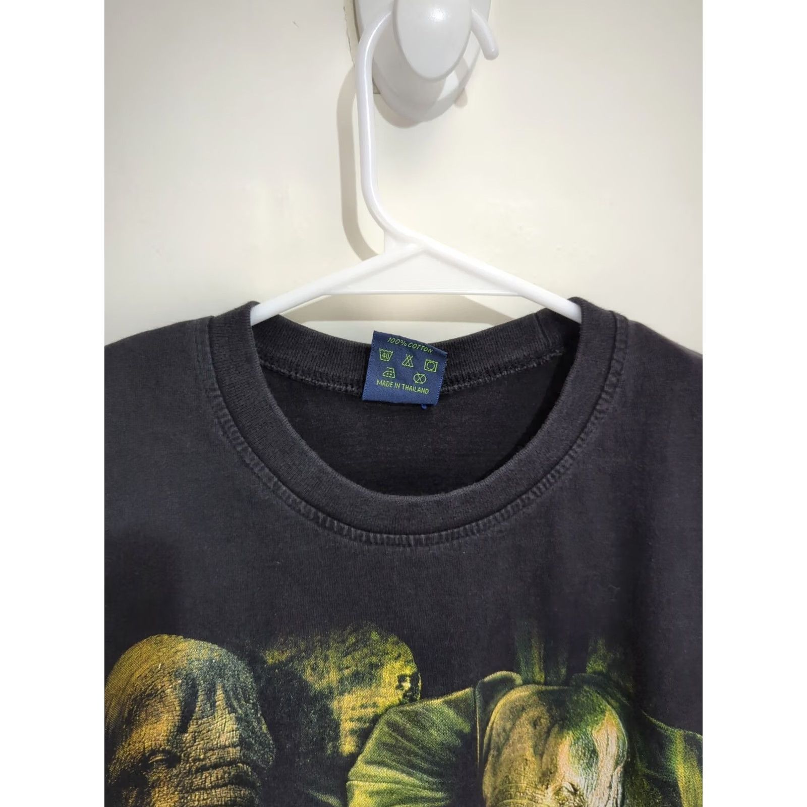 Vintage VINTAGE Joligolf Thailand Elephant Wood Works Men's Black Medium T Shirt Crew Neck Short Sleeve Cotton Knit Logo Art Nature Retro Clothing Mens Size US M / EU 48-50 / 2 - 4 Thumbnail