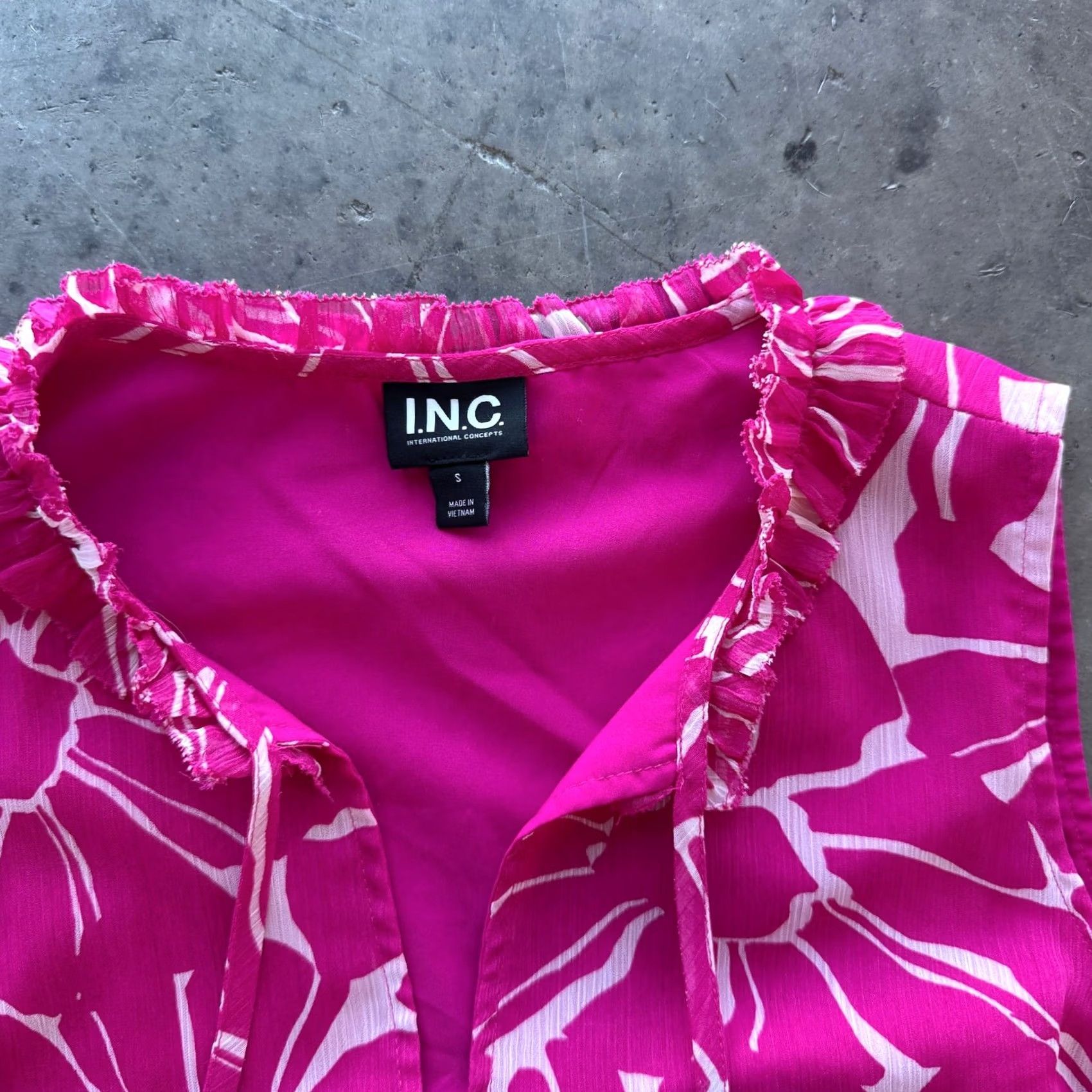 Vintage VINTAGE Y2k Pink White Floral Beach Tank Top Blouse International Concepts Small Shirt Womens S Pink Floral Tank Top Size S / US 4 / IT 40 - 3 Thumbnail