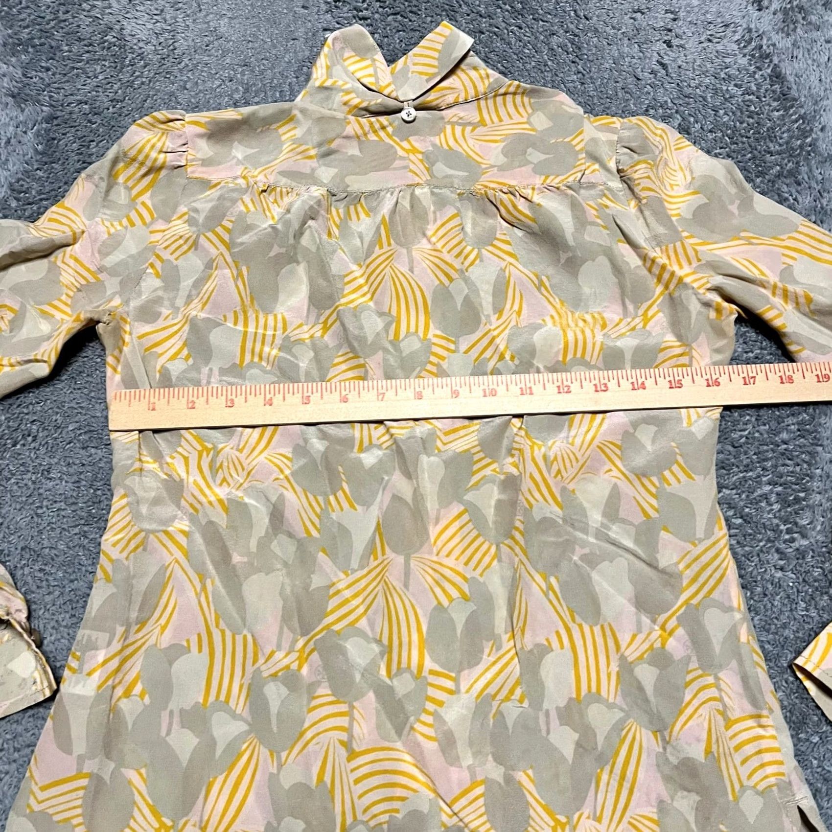 Tory Burch Tory Burch Shirt Womens S Yellow Silk Button Floral Blouse stain Size S / US 4 / IT 40 - 4 Thumbnail