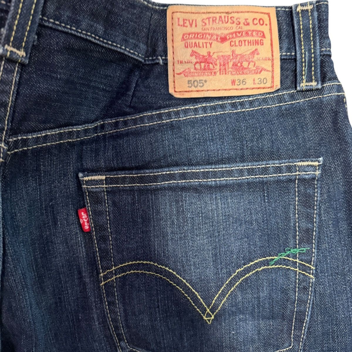 Levi's Levi’s 505 Regular Fit Jeans Dark Wash Y2K 34x27 Size US 34 / EU 50 - 3 Thumbnail