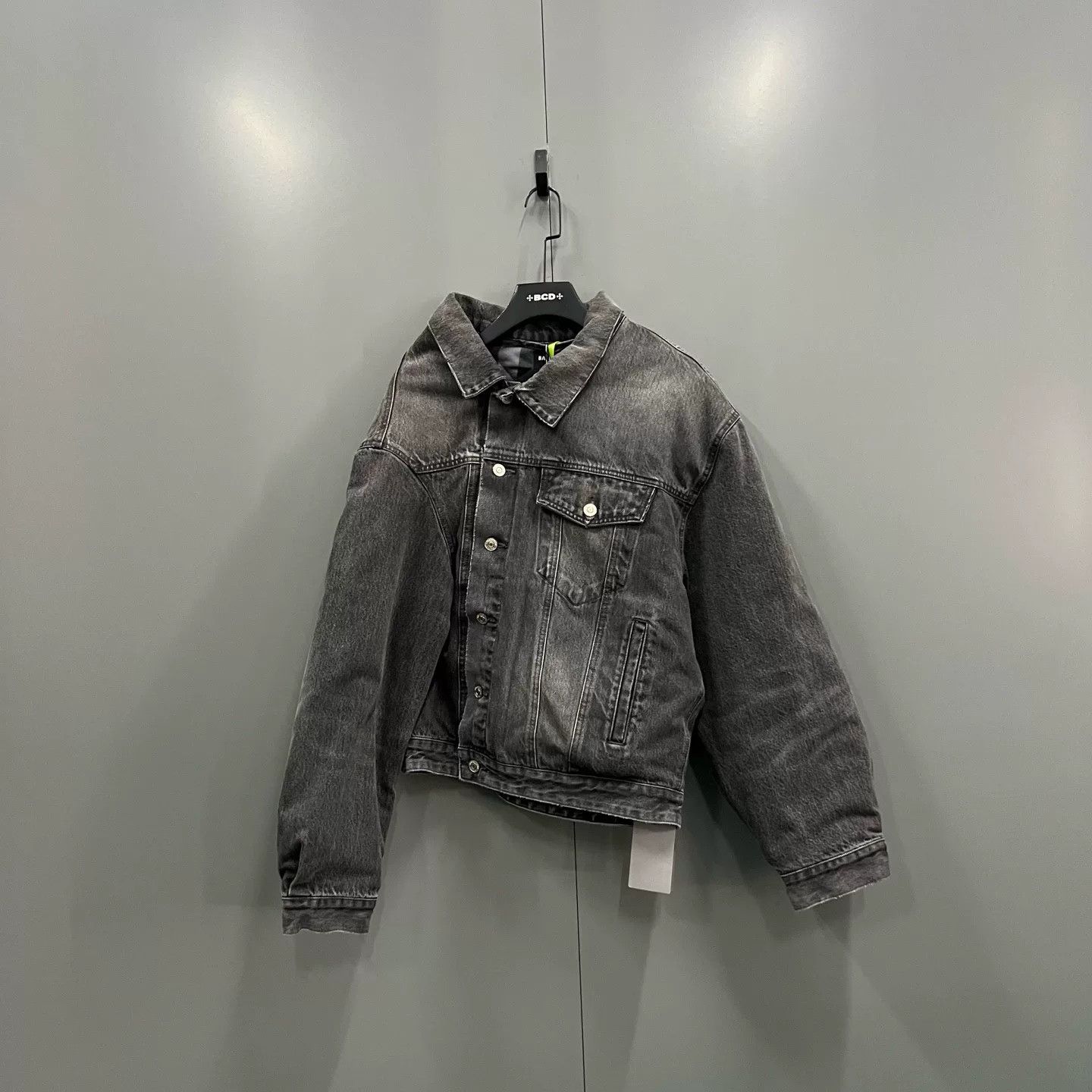 Balenciaga balenciaga irregular washed denim jacket xs Size US XS / EU 42 / 0 - 1 Thumbnail