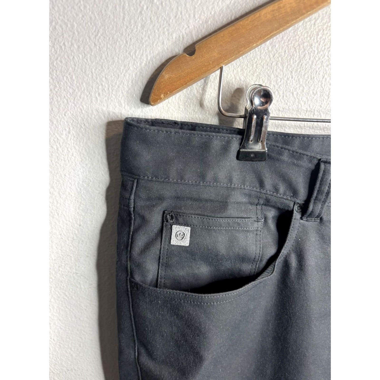 Peter Millar Peter Millar EB66 Pants Mens 42x32 Black Chino 5-Pocket Flat Front Golf Casual Modern Straight Leg Size US 42 / EU 58 - 2 Thumbnail