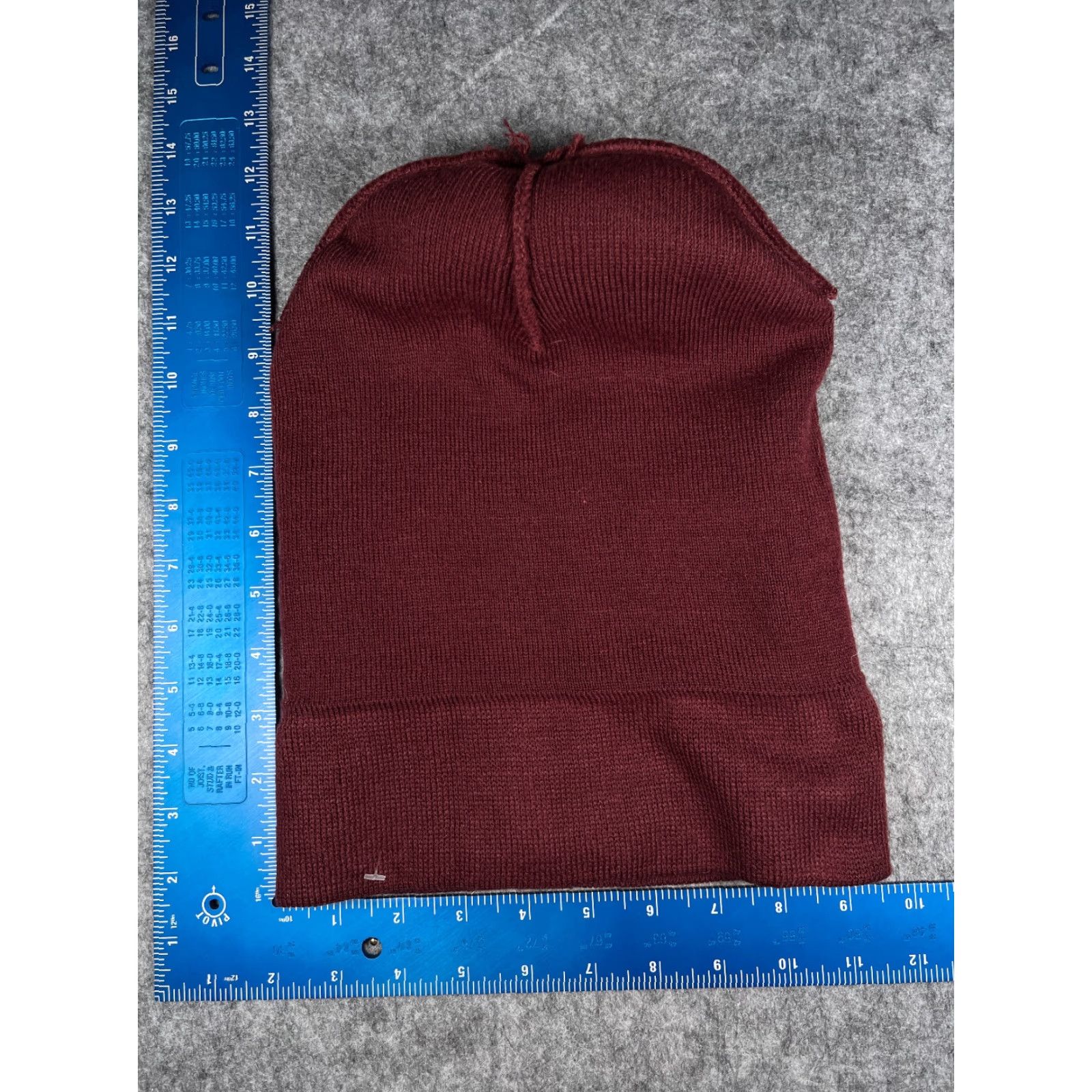 Victoria's Secret Victoria's Secret Beanie Toque Adult One Size Burgundy White Acrylic Pom Hat Size ONE SIZE - 5 Thumbnail