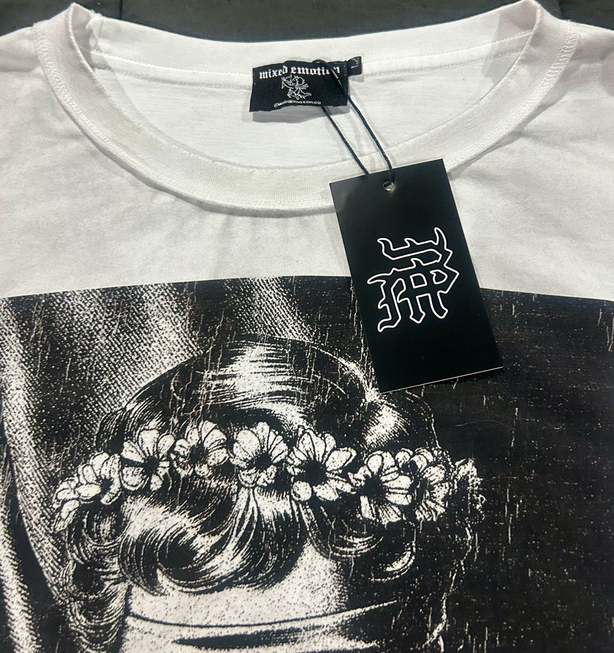 Other Mixed Emotion - "XIX" Blindfolded Angel Graphic Tee - White Size US L / EU 52-54 / 3 - 3 Thumbnail