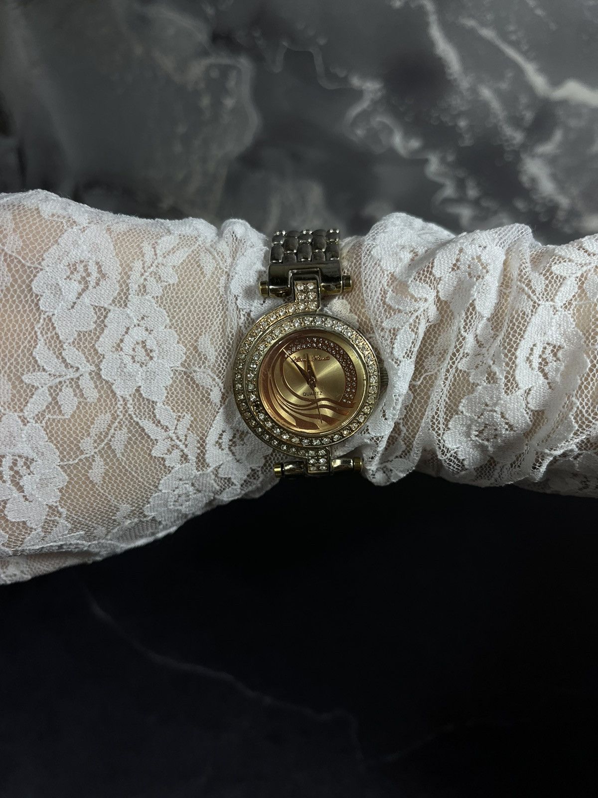 Jewelry Gold-Tone Rhinestone Watch, Japan Quartz, Vintage Style Size ONE SIZE - 6 Thumbnail