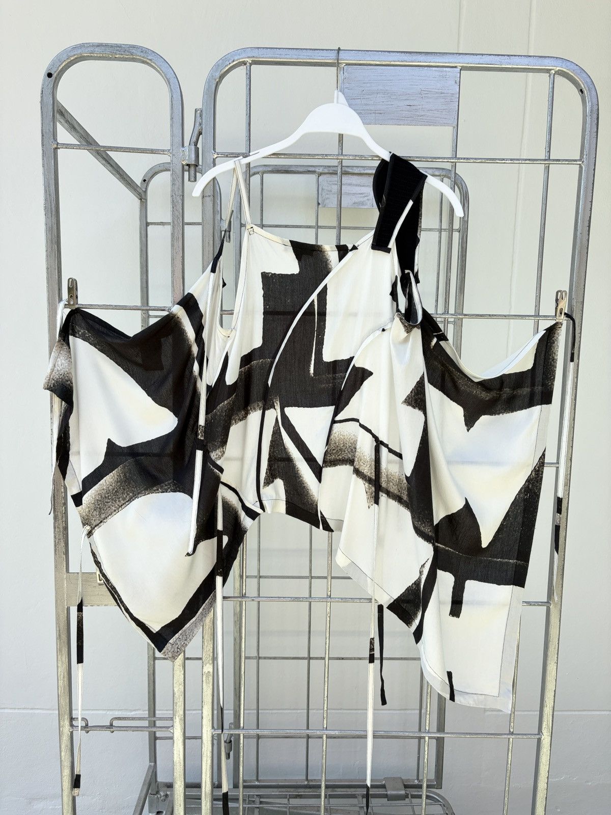 Ann Demeulemeester Ann Demeulemeester SS2011 abstract printed wrapped blouse Size XS / US 0-2 / IT 36-38 - 18 Thumbnail