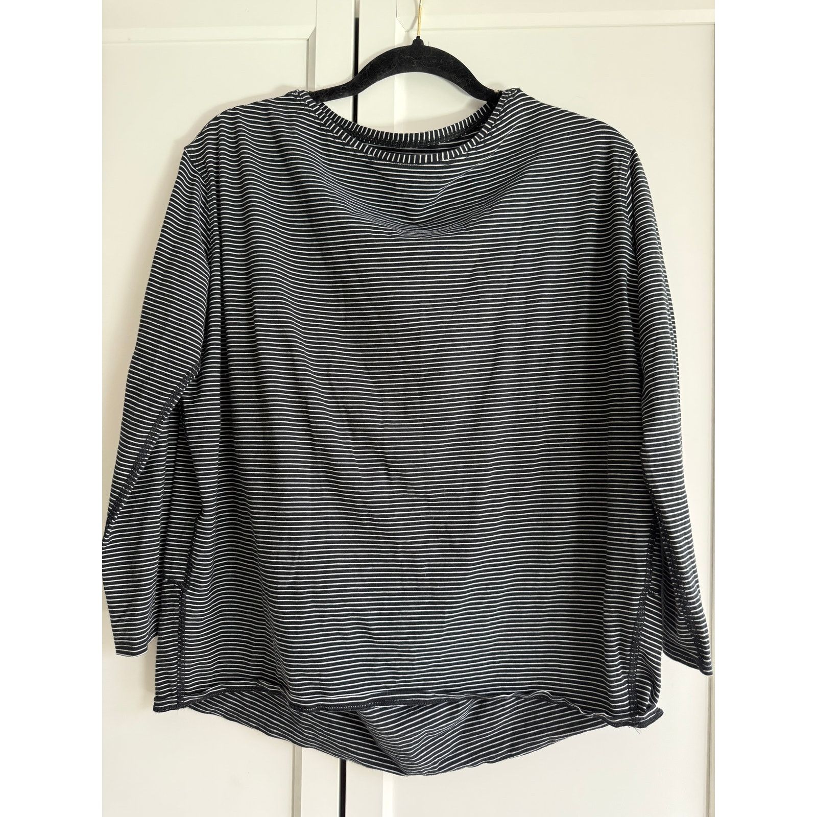 Lululemon Lululemon Black White Striped Hi-Lo Boat Neck 10 - C009 Size L / US 10 / IT 46 - 6 Thumbnail