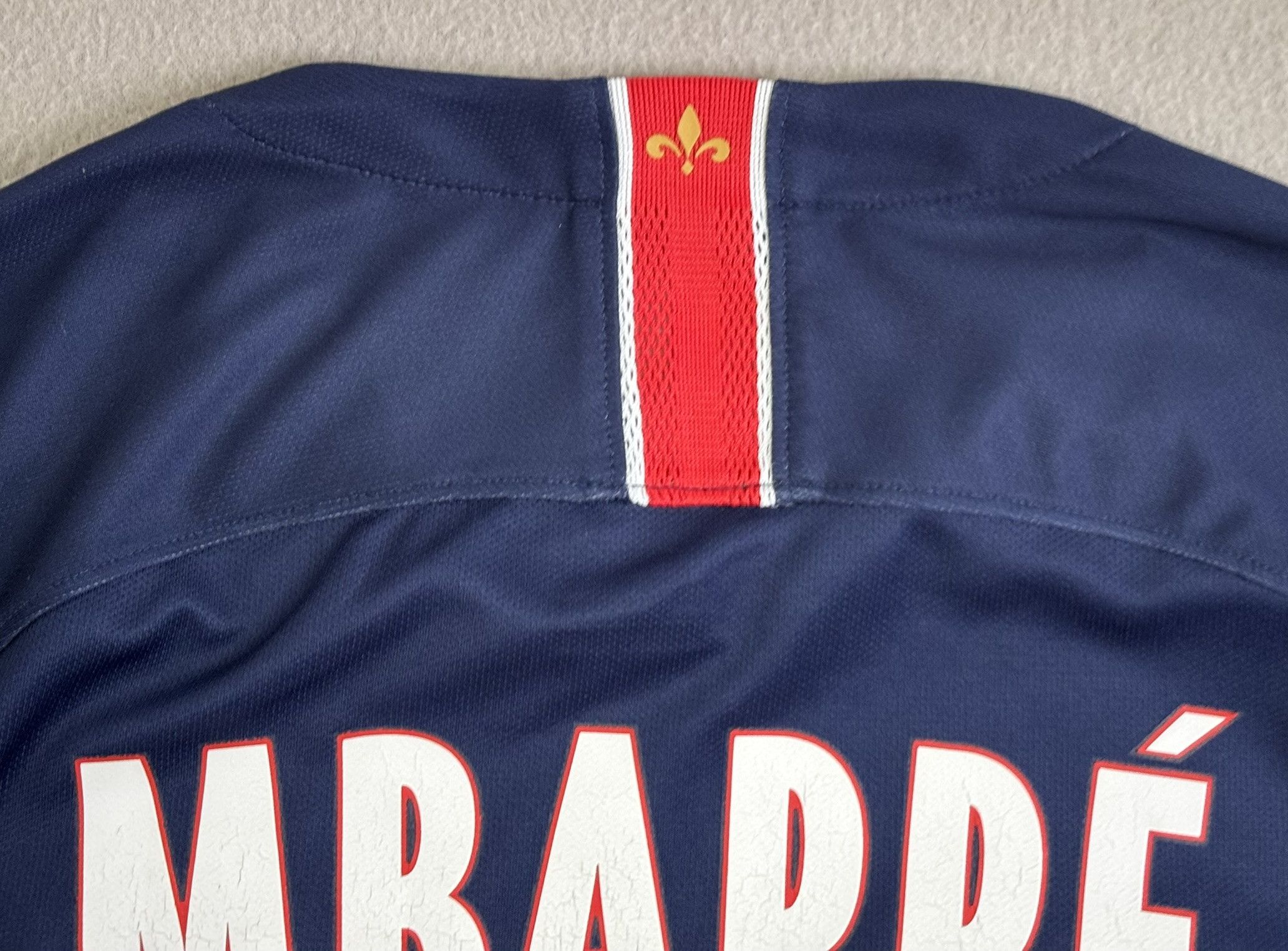Nike Paris Saint Germain 2018/2019 Mbappe 29 Nike Football Jersey Size US S / EU 44-46 / 1 - 17 Thumbnail