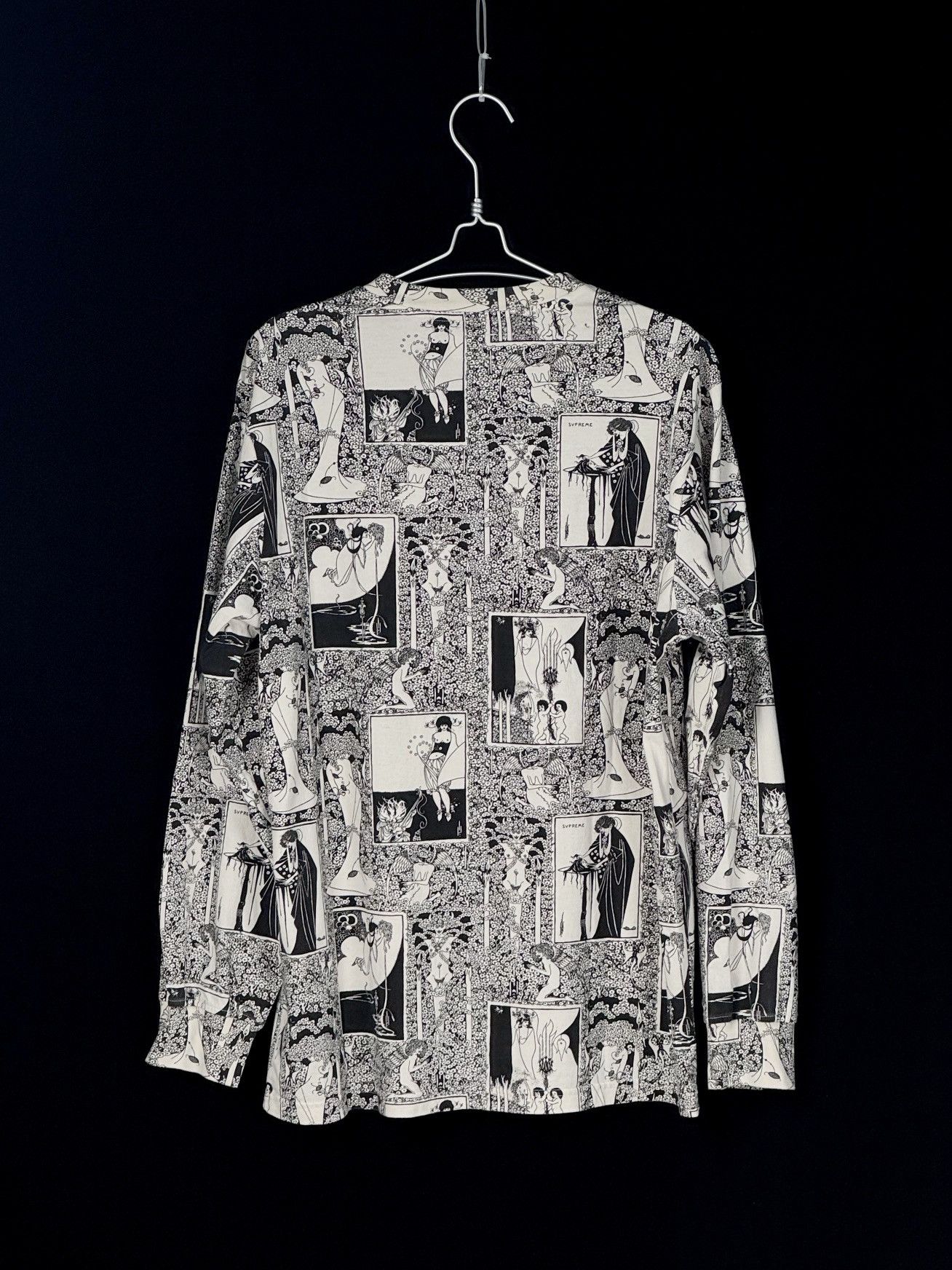 Supreme Salome stake tee L Size US L / EU 52-54 / 3 - 4 Thumbnail