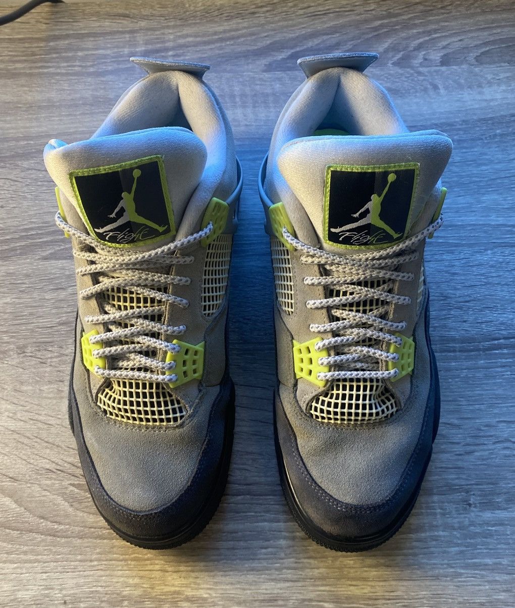 Nike Jordan 4 Retro SE 95 Neon Size US 10 / EU 43 - 3 Thumbnail