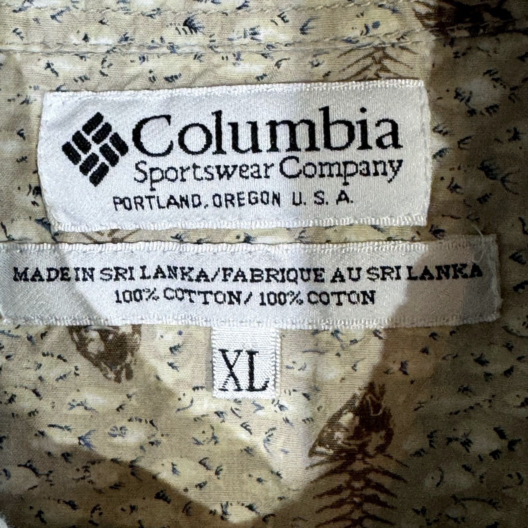 Vintage Columbia Button-Down Shirt XL Brown Fish Skull Print Short Sleeve M592 Men's Regular Fit Chest 46 in 30 in Cotton Cotton Bonehead Size US XL / EU 56 / 4 - 7 Thumbnail
