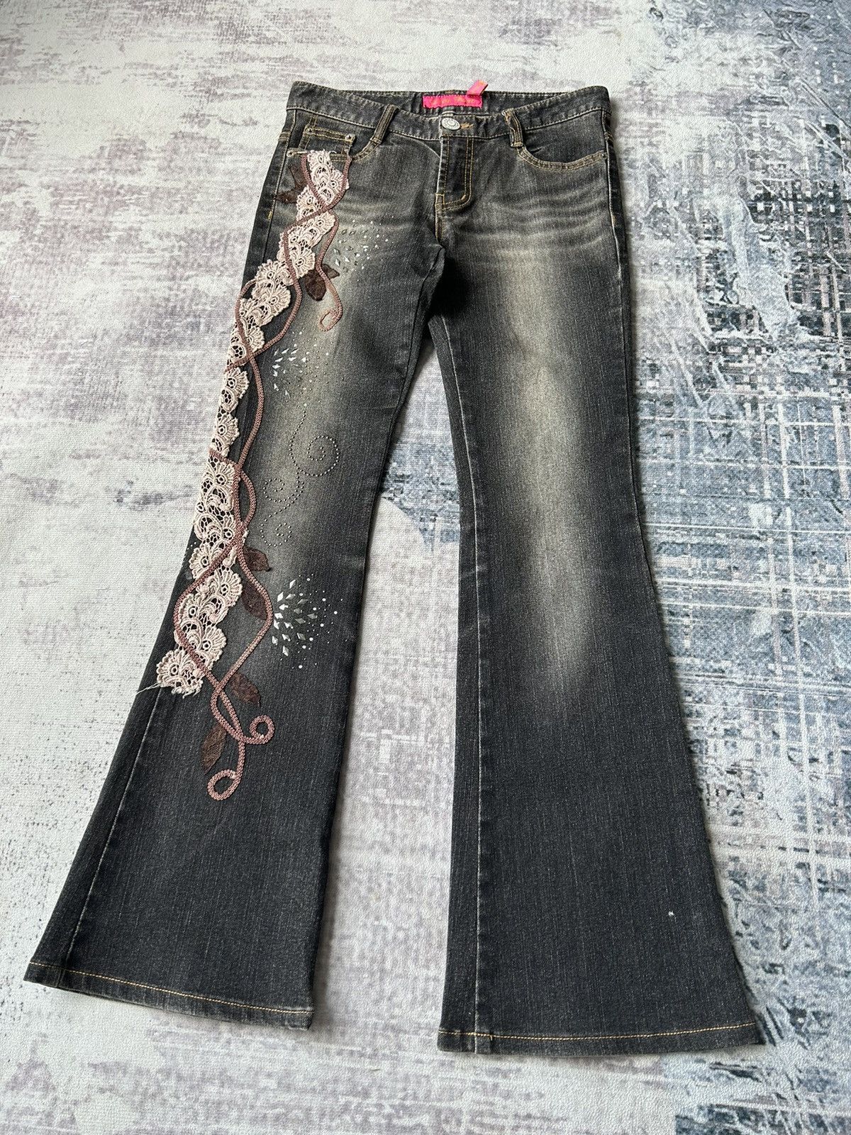 If Six Was Nine Lucy Pearl Flared Jeans Size US 29 - 2 Thumbnail