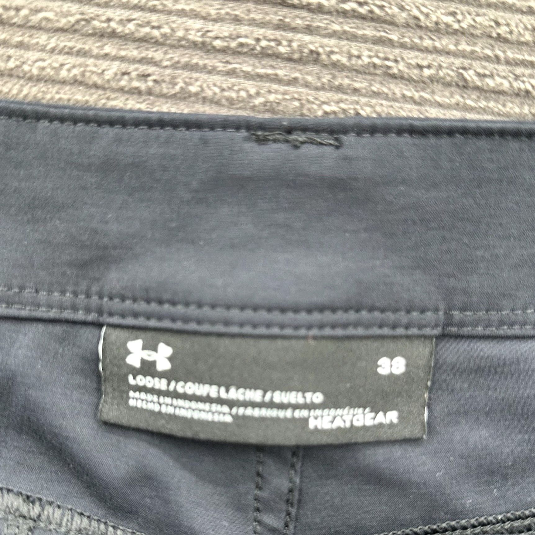 Under Armour Under Armour Golf Shorts Men 38 Black Nylon Outdoors 10' Inseam 5-Pocket Regular Athletic Outdoor Mens Black Golf Shorts Size US 38 / EU 54 - 2 Thumbnail