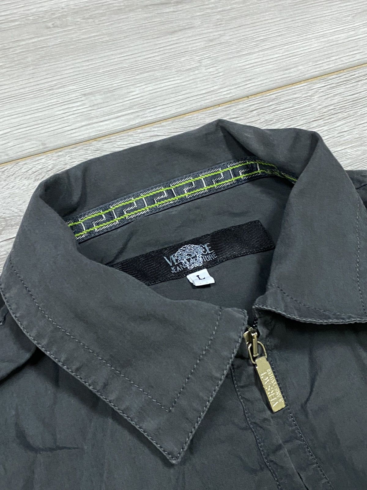 Versace Jeans Couture Versace Italy vintage zip shirt overshot pockets Size US L / EU 52-54 / 3 - 4 Thumbnail
