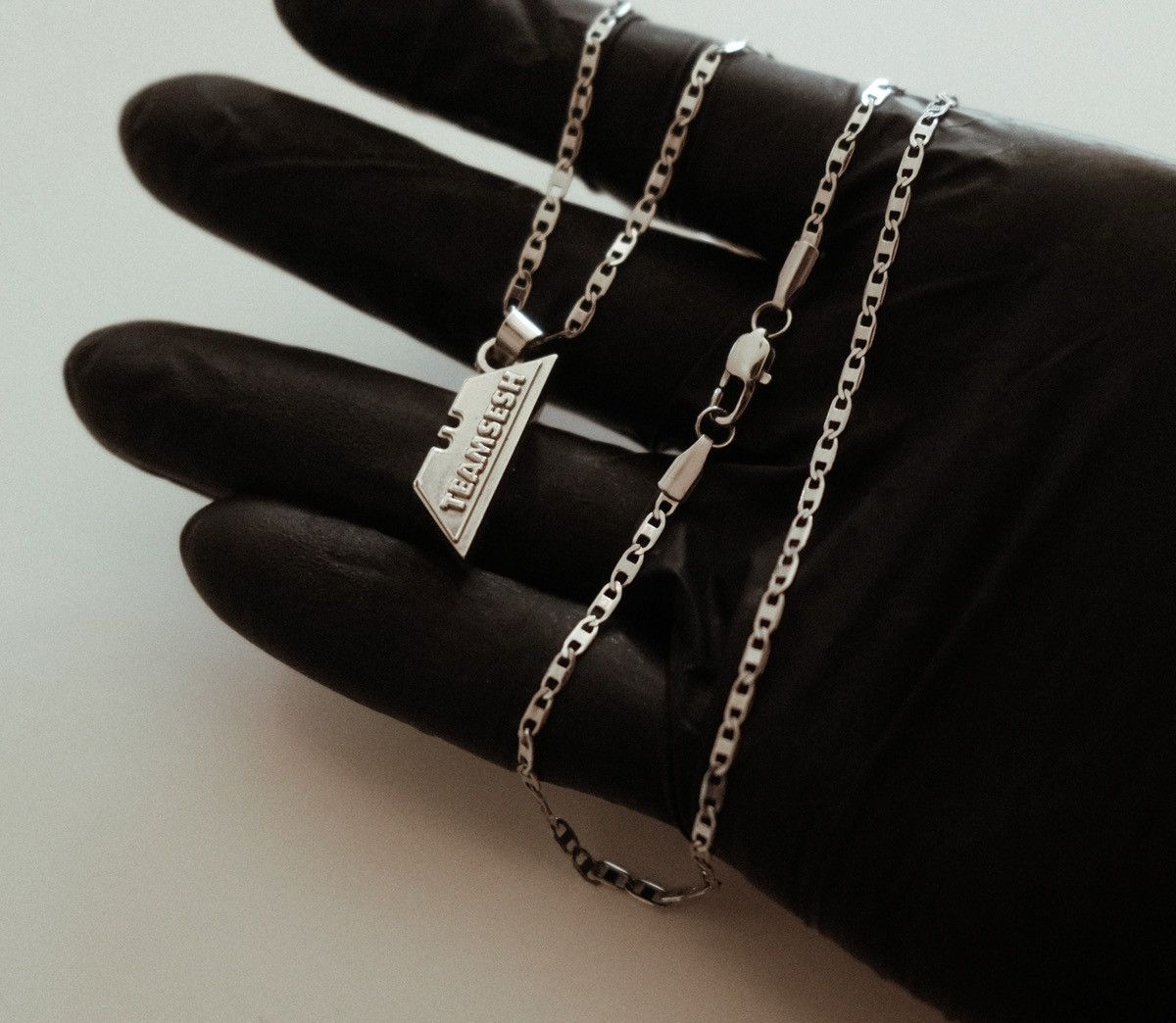 TeamSESH Razor Necklace *rare*