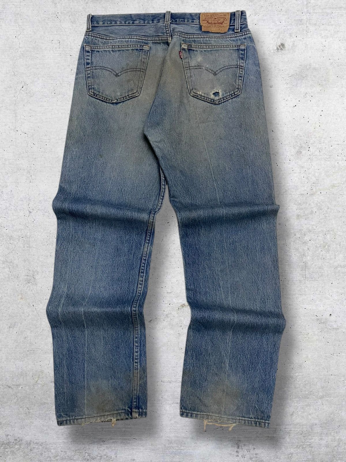 Levi's Vintage Clothing VINTAGE 501 LEVIS OG 90S DESIGNER RIPPED MUDWASH DIRT DENIM Size US 32 / EU 48 - 9 Thumbnail