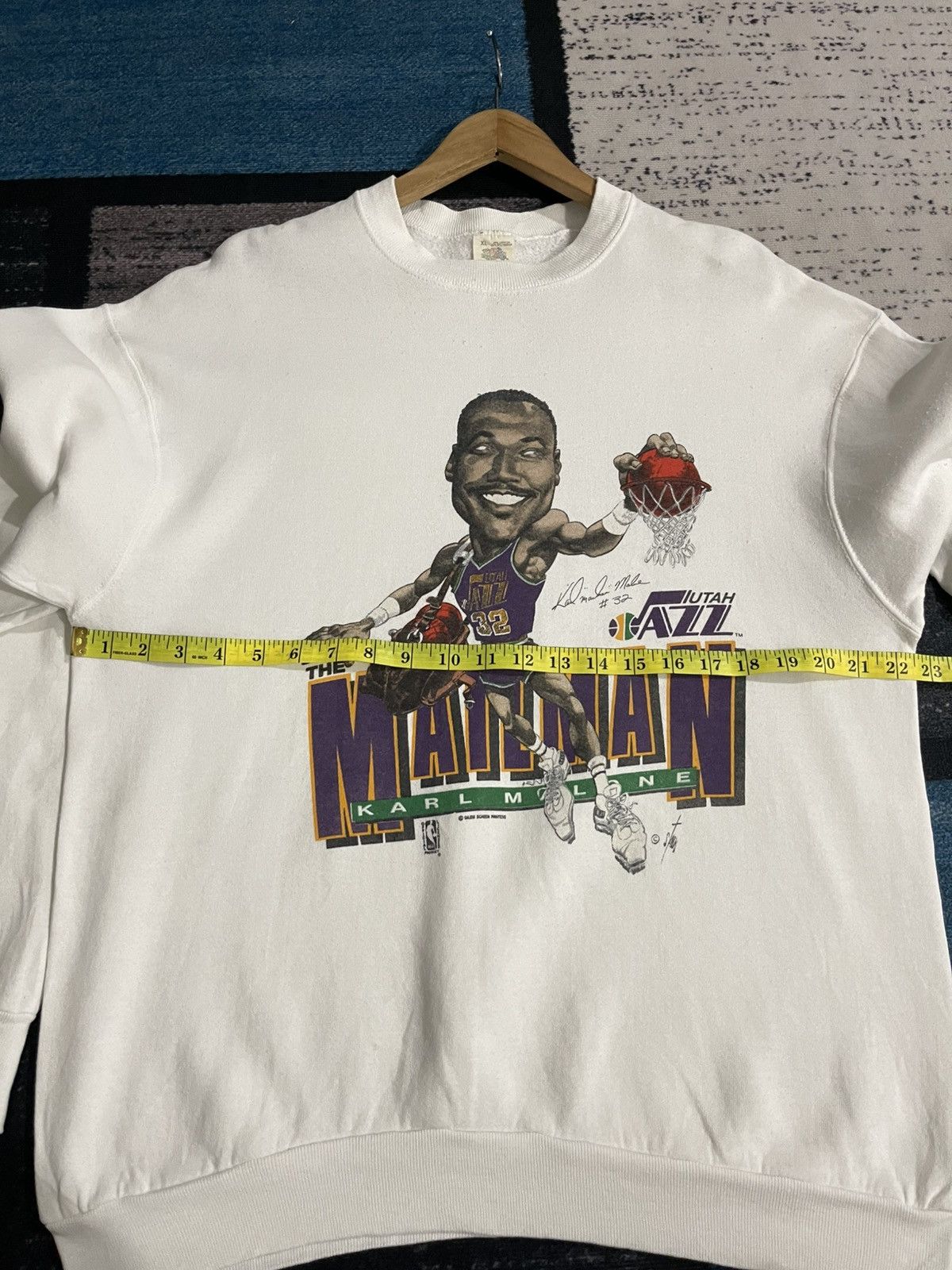 NBA Vintage NBA Utah Jazz Karl Malone The mailman Salem Tshirt Size US XL / EU 56 / 4 - 12 Thumbnail