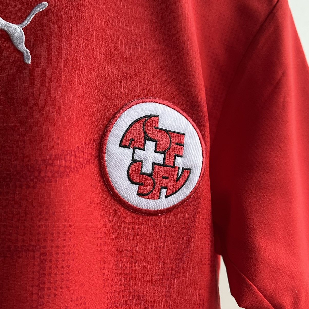 Puma Sanderos #4 Puma Switzerland 2006/08 Soccer Jersey Size US S / EU 44-46 / 1 - 6 Thumbnail