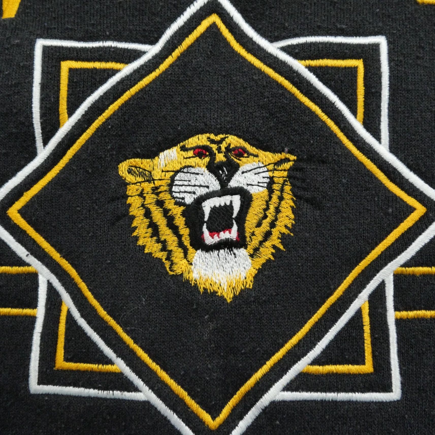 Vintage VINTAGE Tiger Sweatshirt Womens M Black Cropped 90s High School Wellington Crew Neck Pullover Raglan Sleeve Cotton Blend Fleece Embroidery Size M / US 6-8 / IT 42-44 - 3 Thumbnail